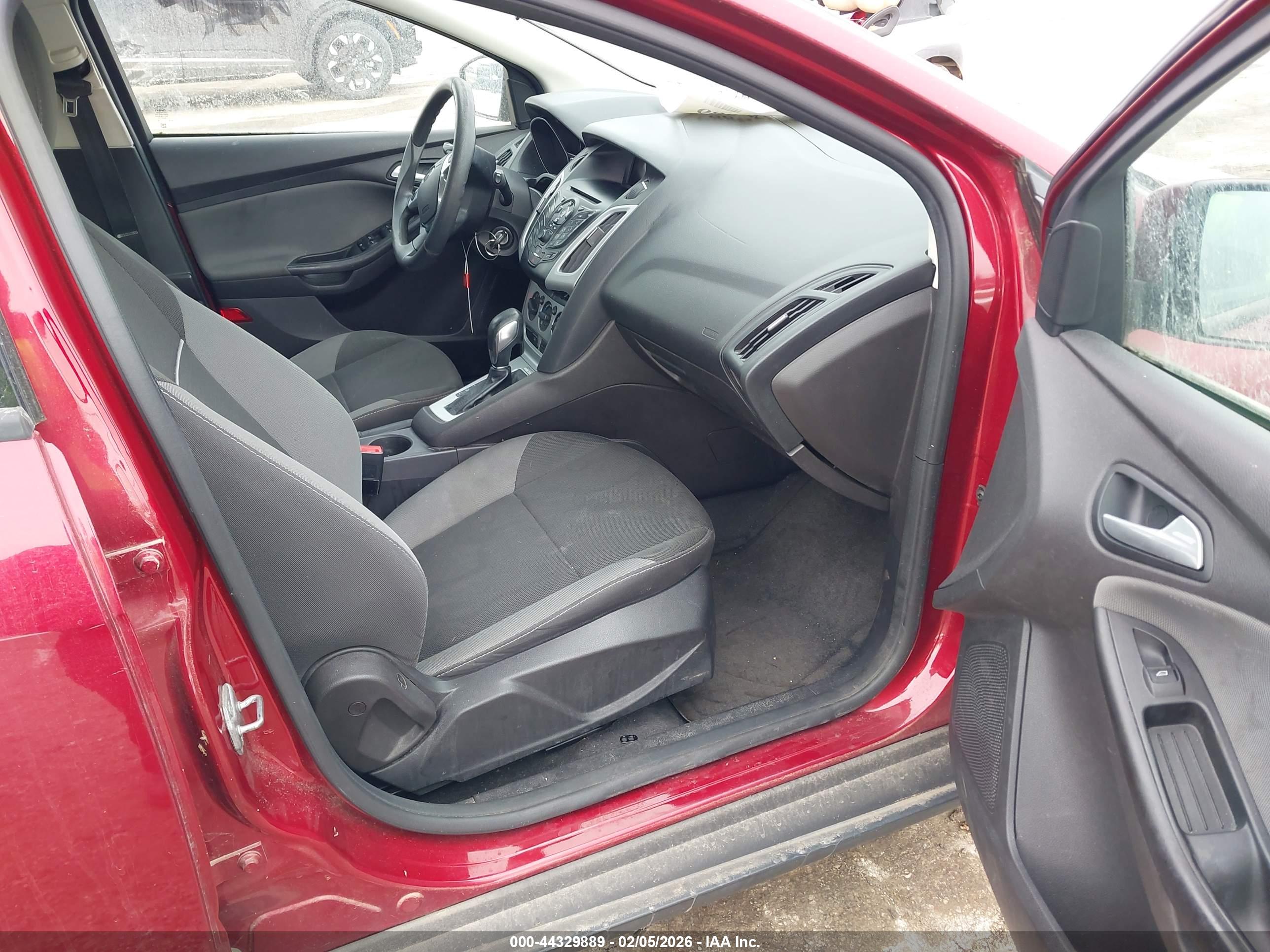 FORD FOCUS image 5