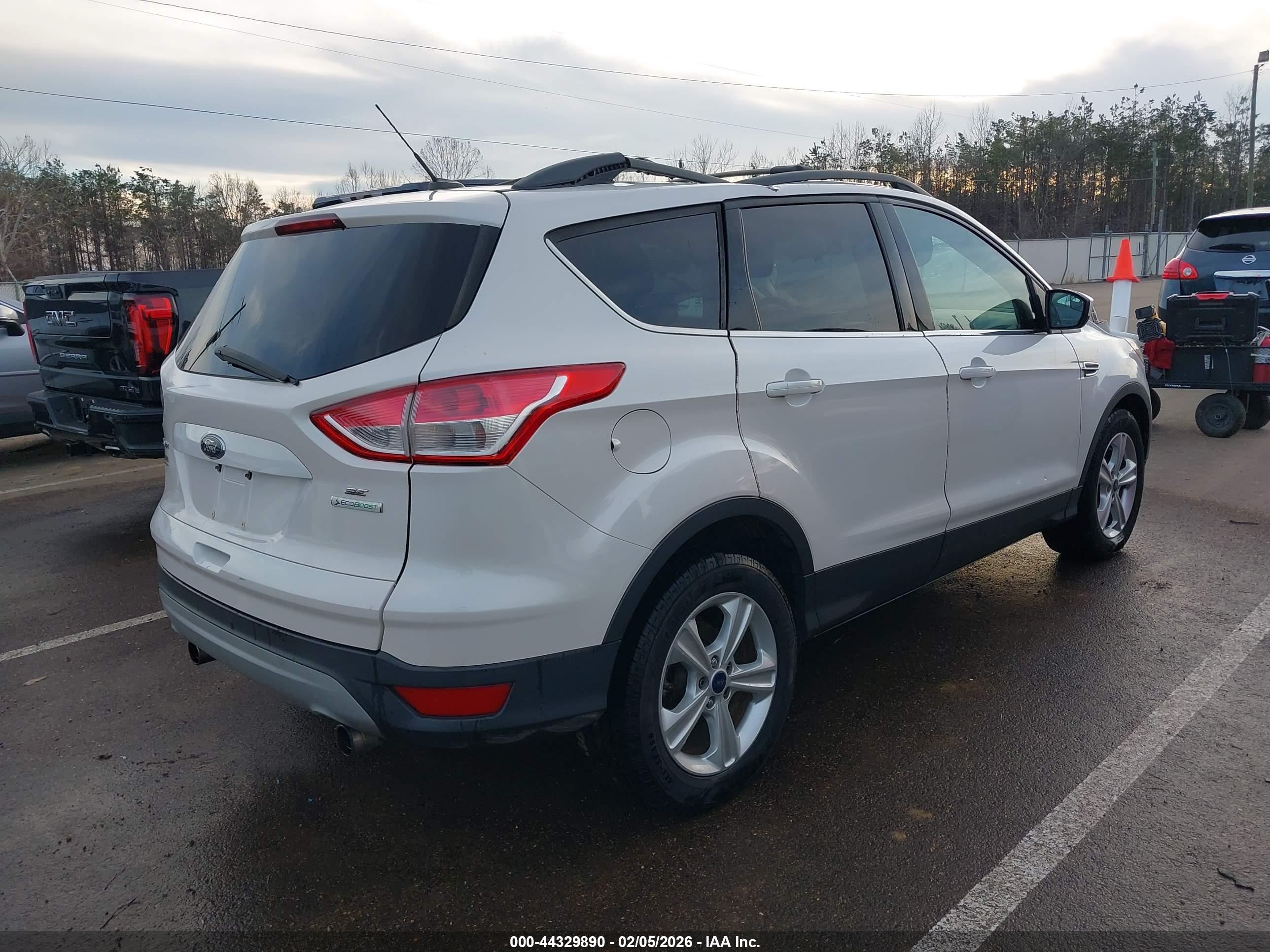 FORD ESCAPE image 4