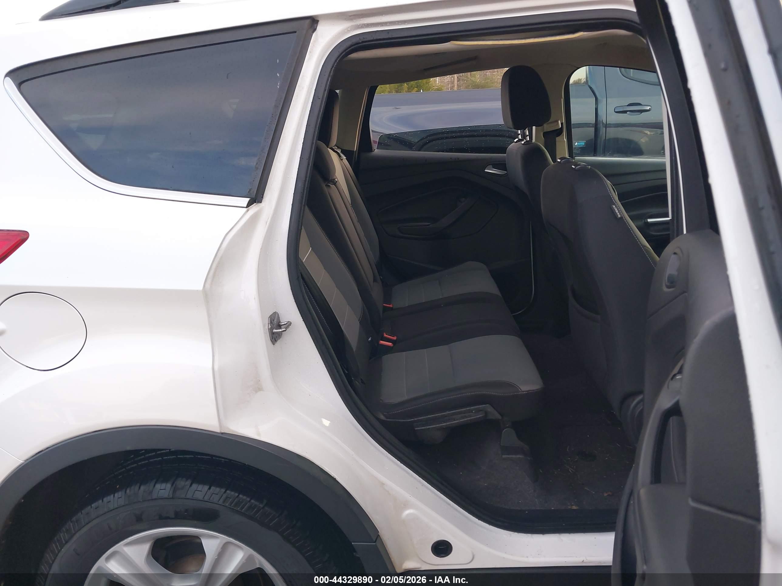 FORD ESCAPE image 8
