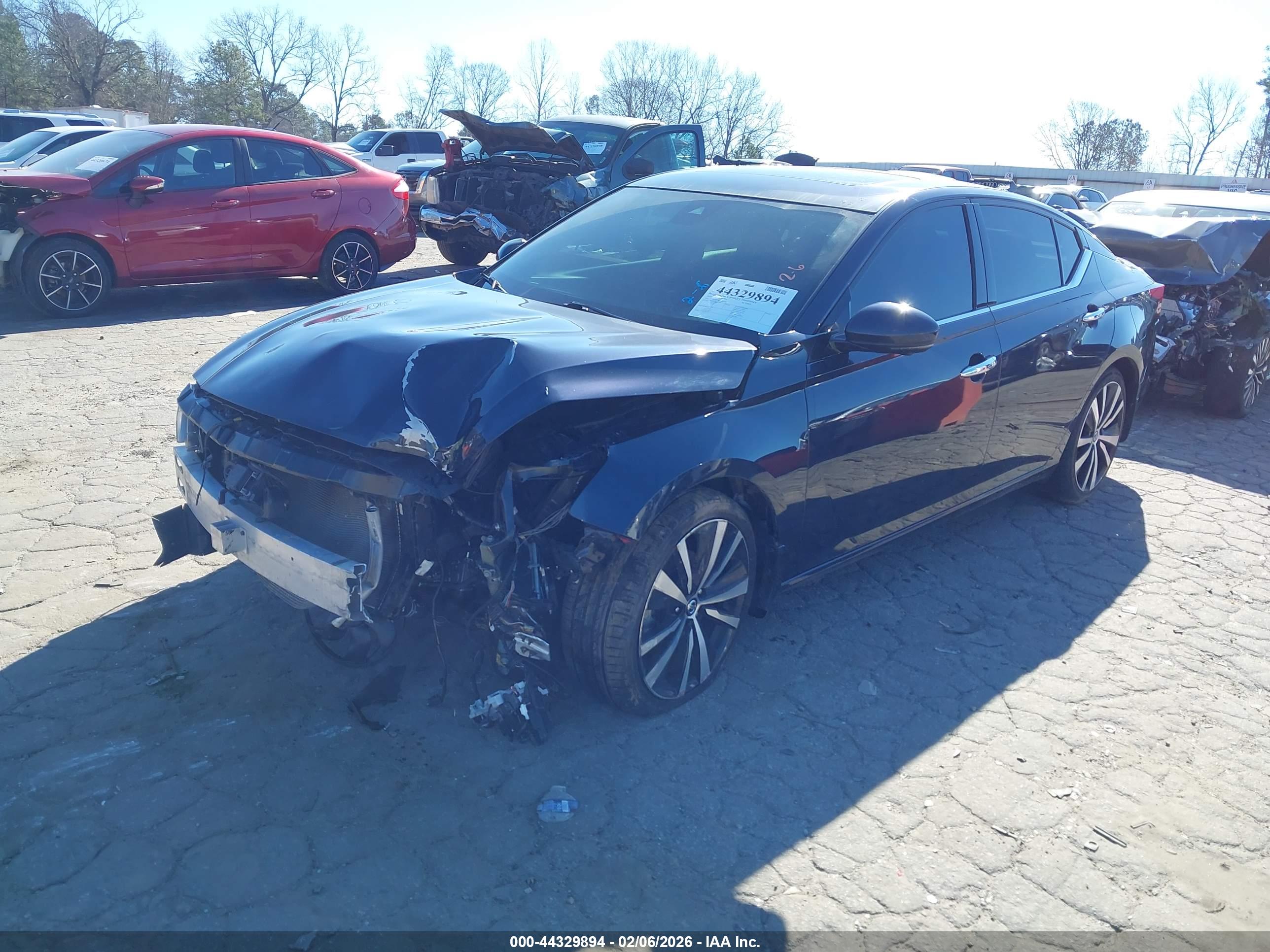 NISSAN ALTIMA image 2