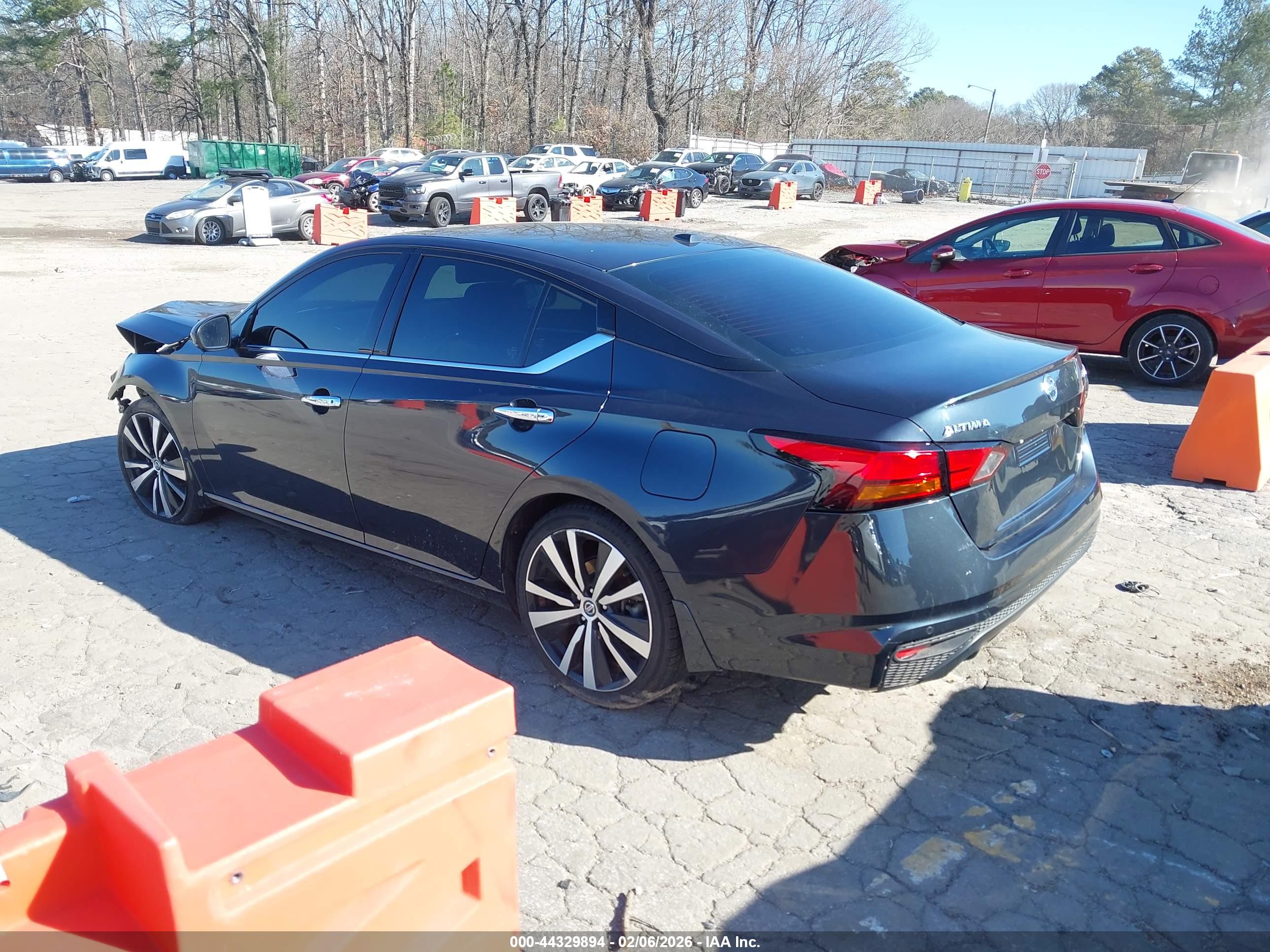 NISSAN ALTIMA image 3