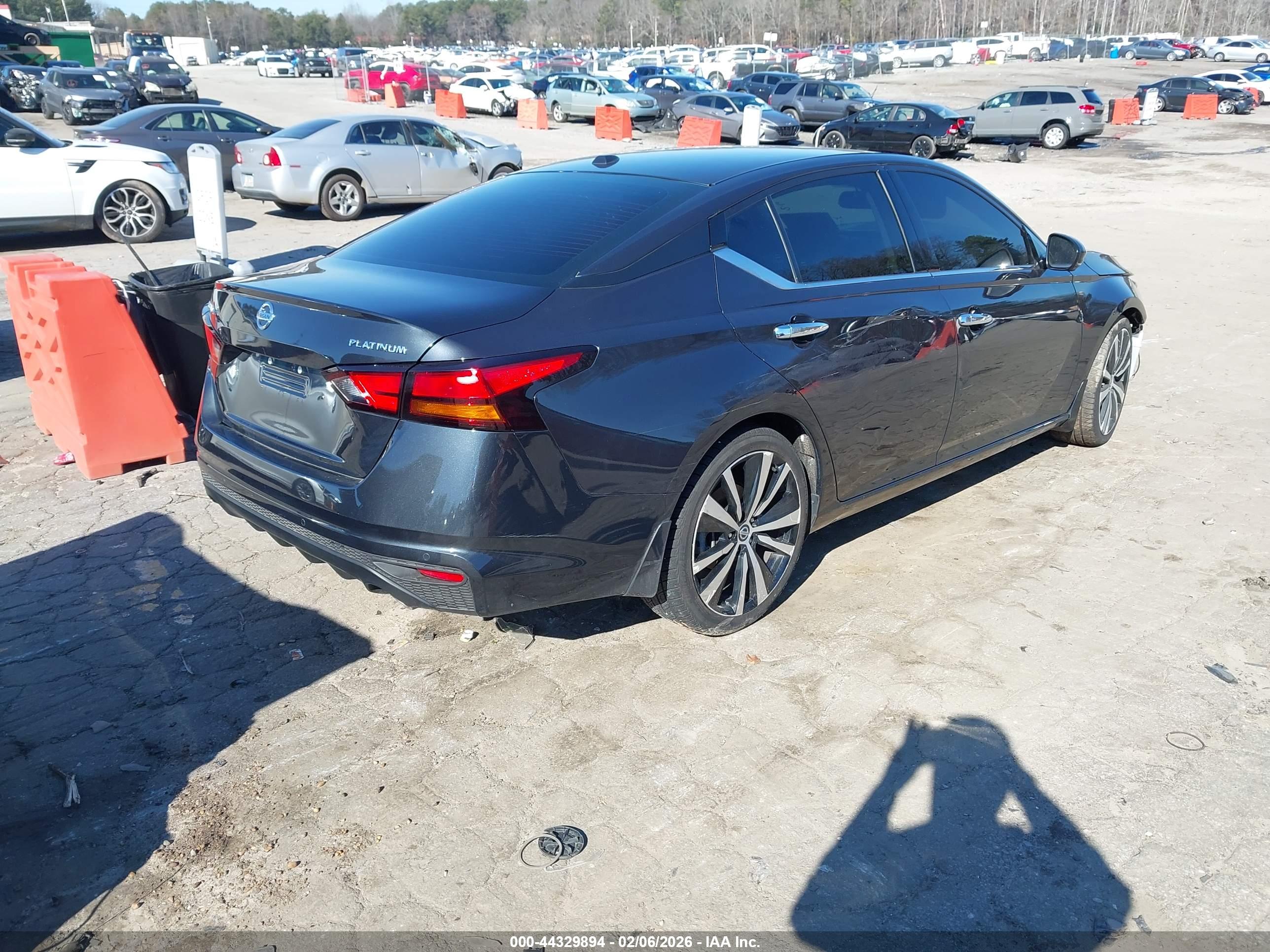 NISSAN ALTIMA image 4