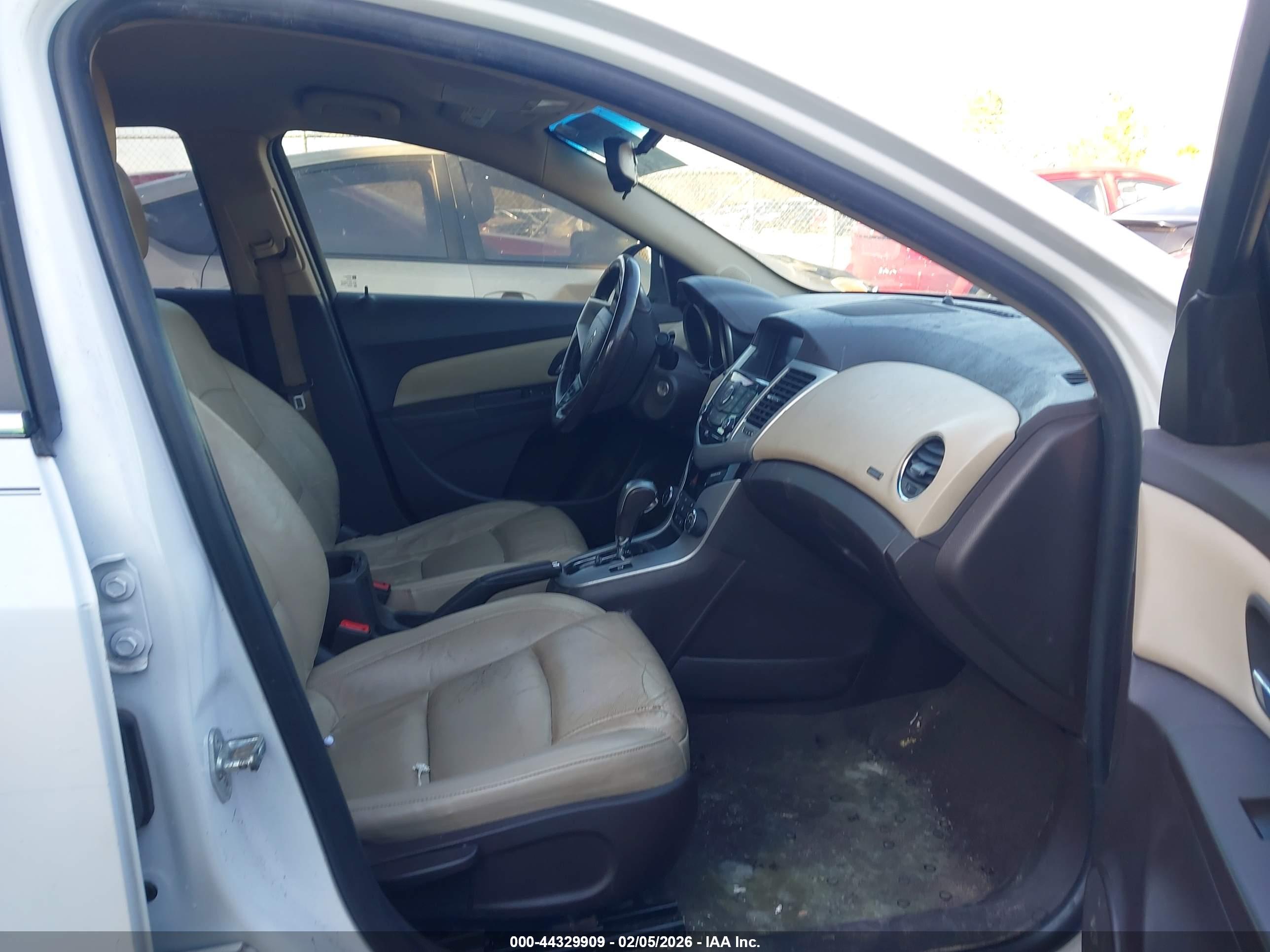 CHEVROLET CRUZE image 5