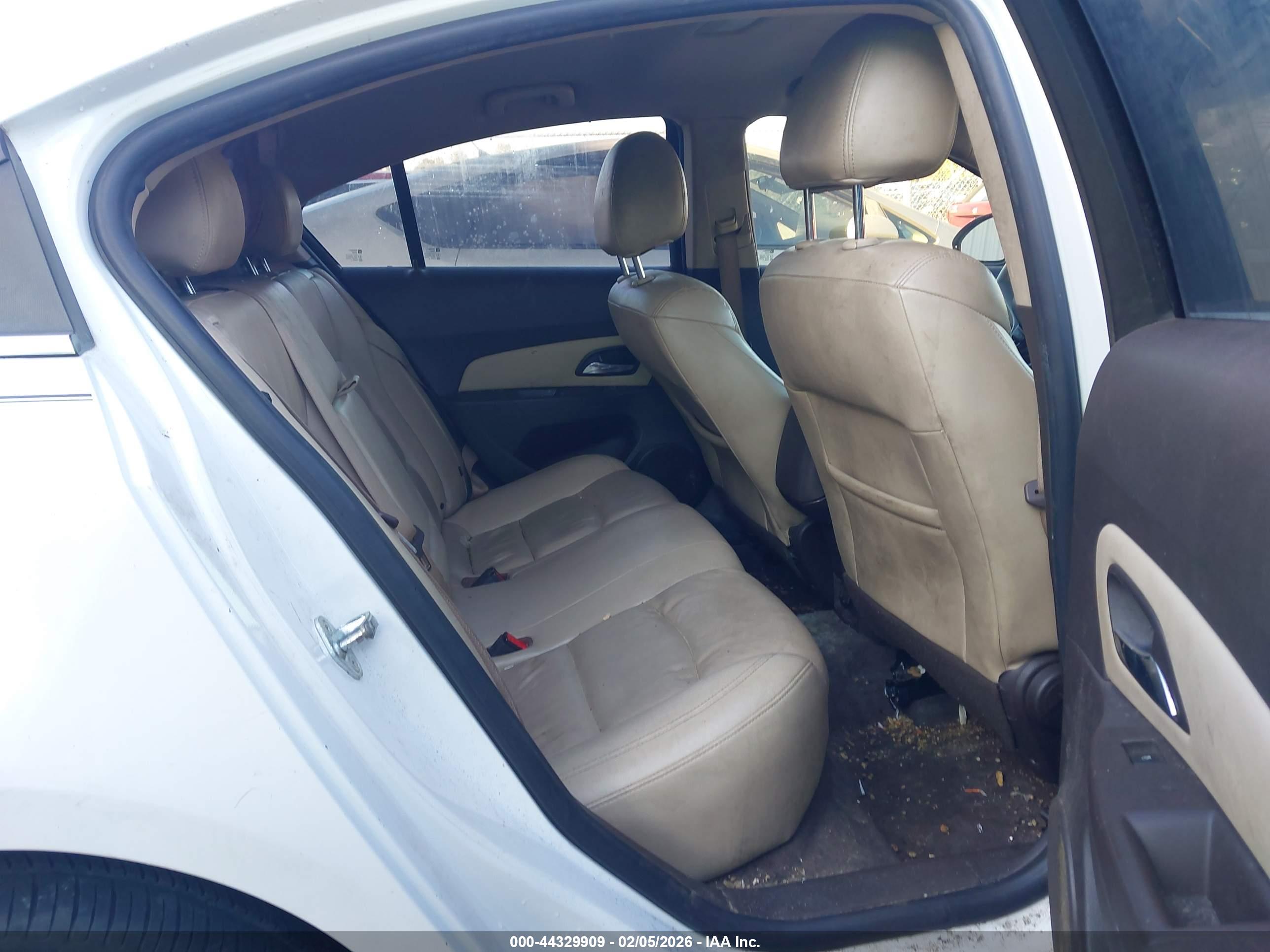 CHEVROLET CRUZE image 8