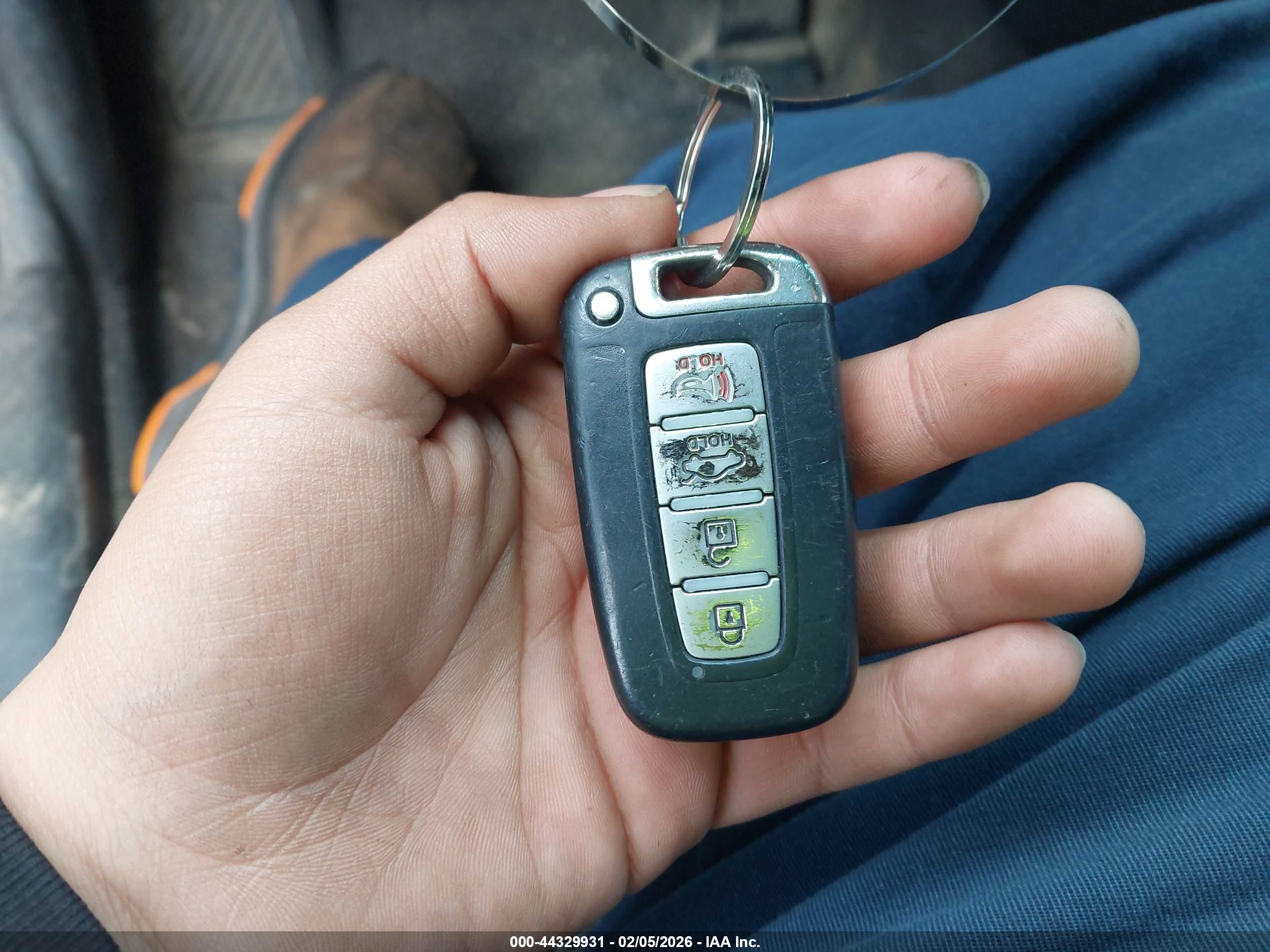 HYUNDAI SONATA image 11