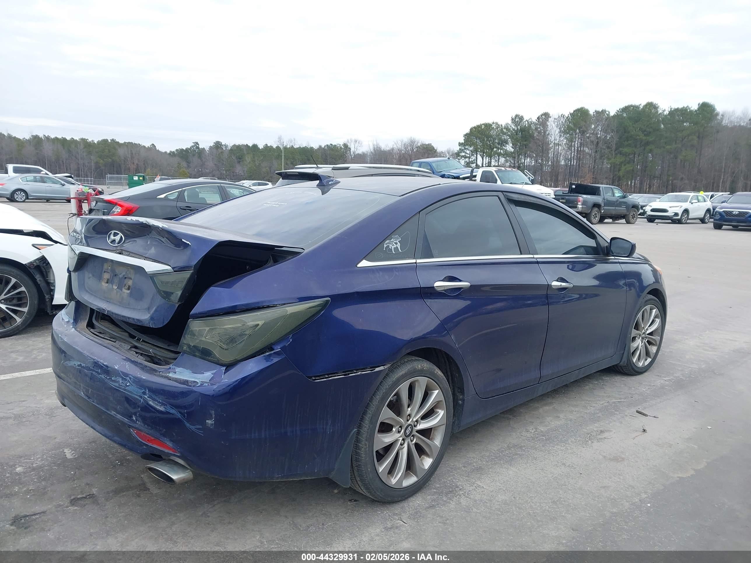 HYUNDAI SONATA image 4