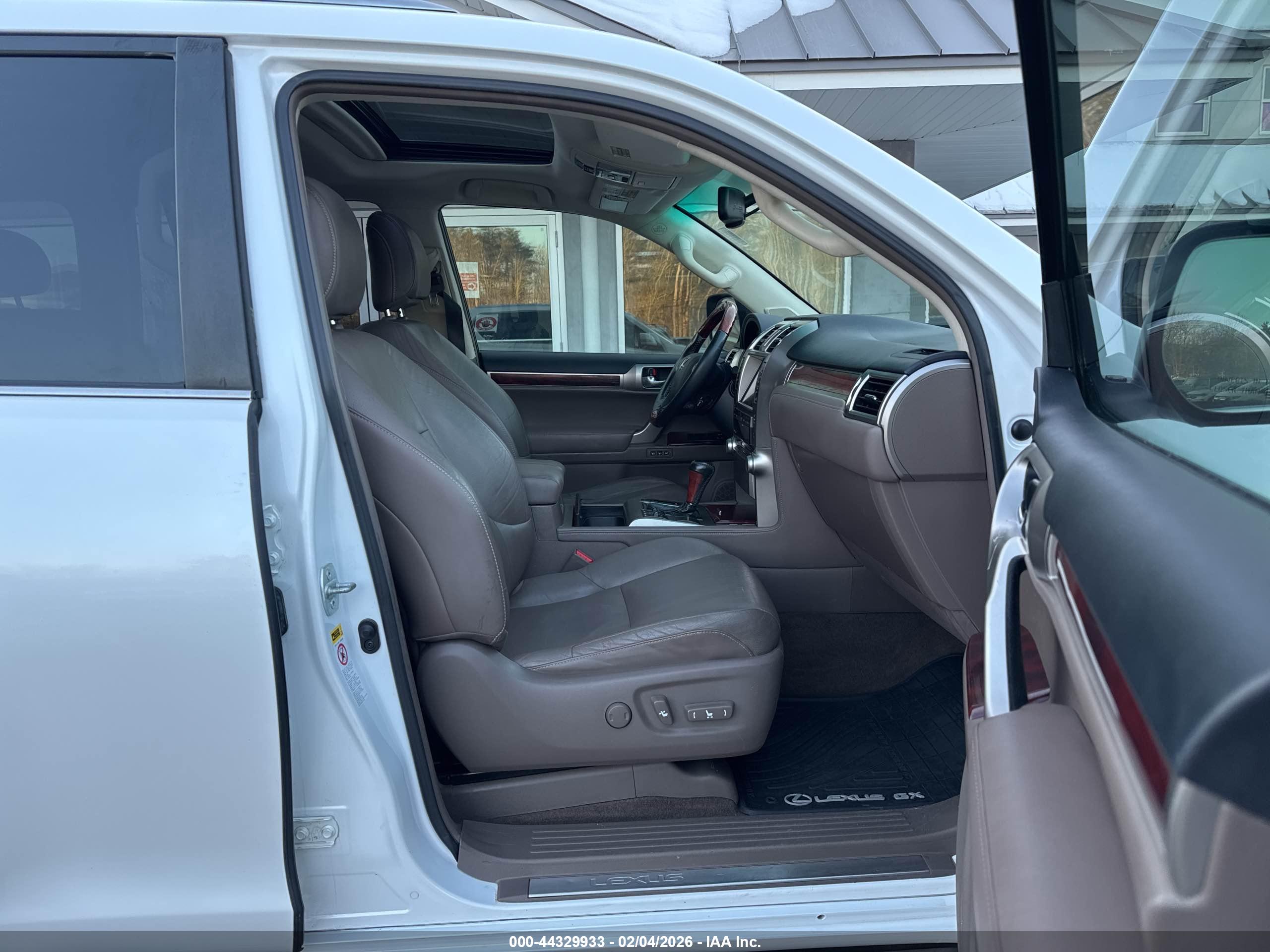 LEXUS GX image 5