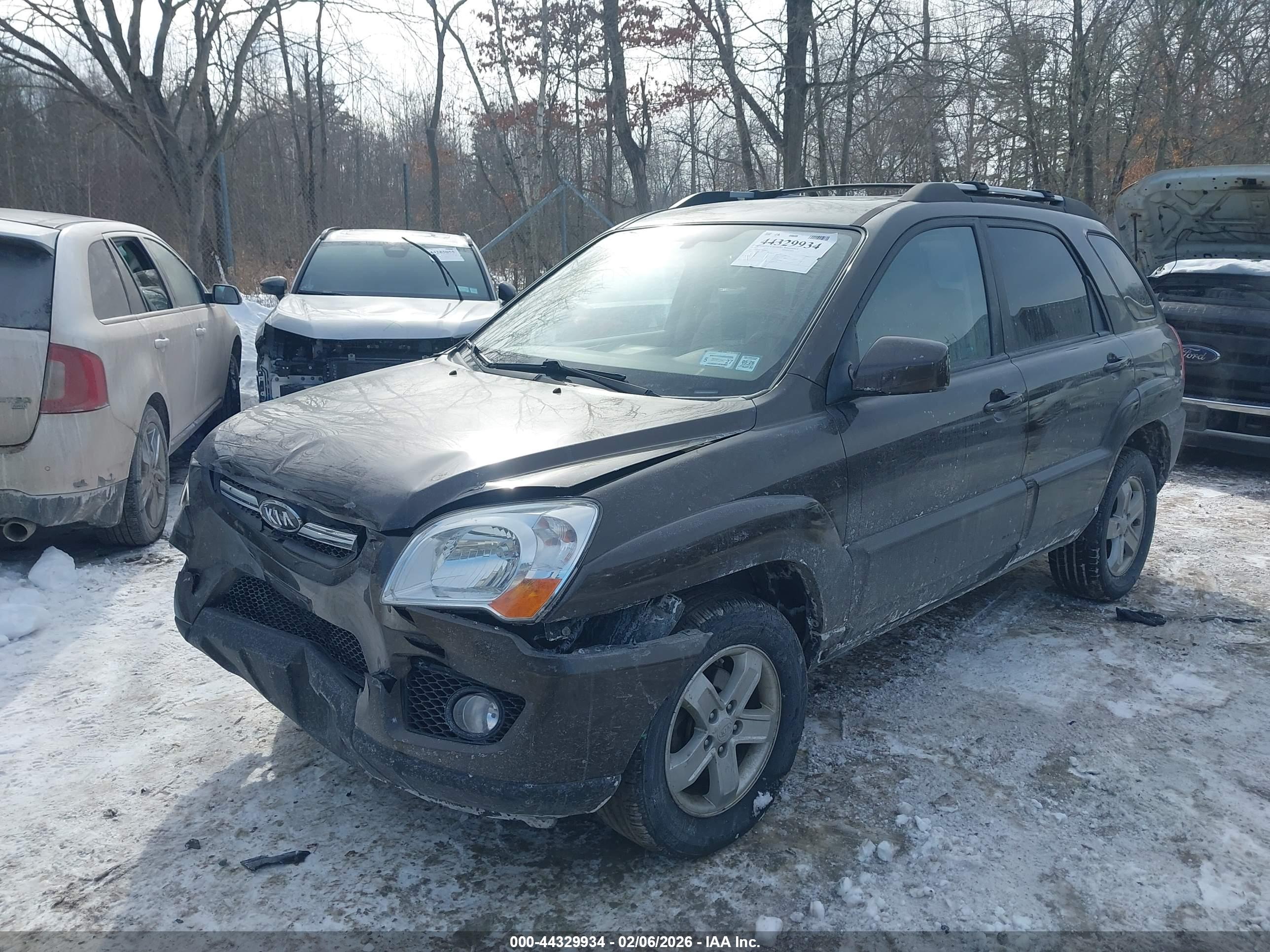 KIA SPORTAGE image 2