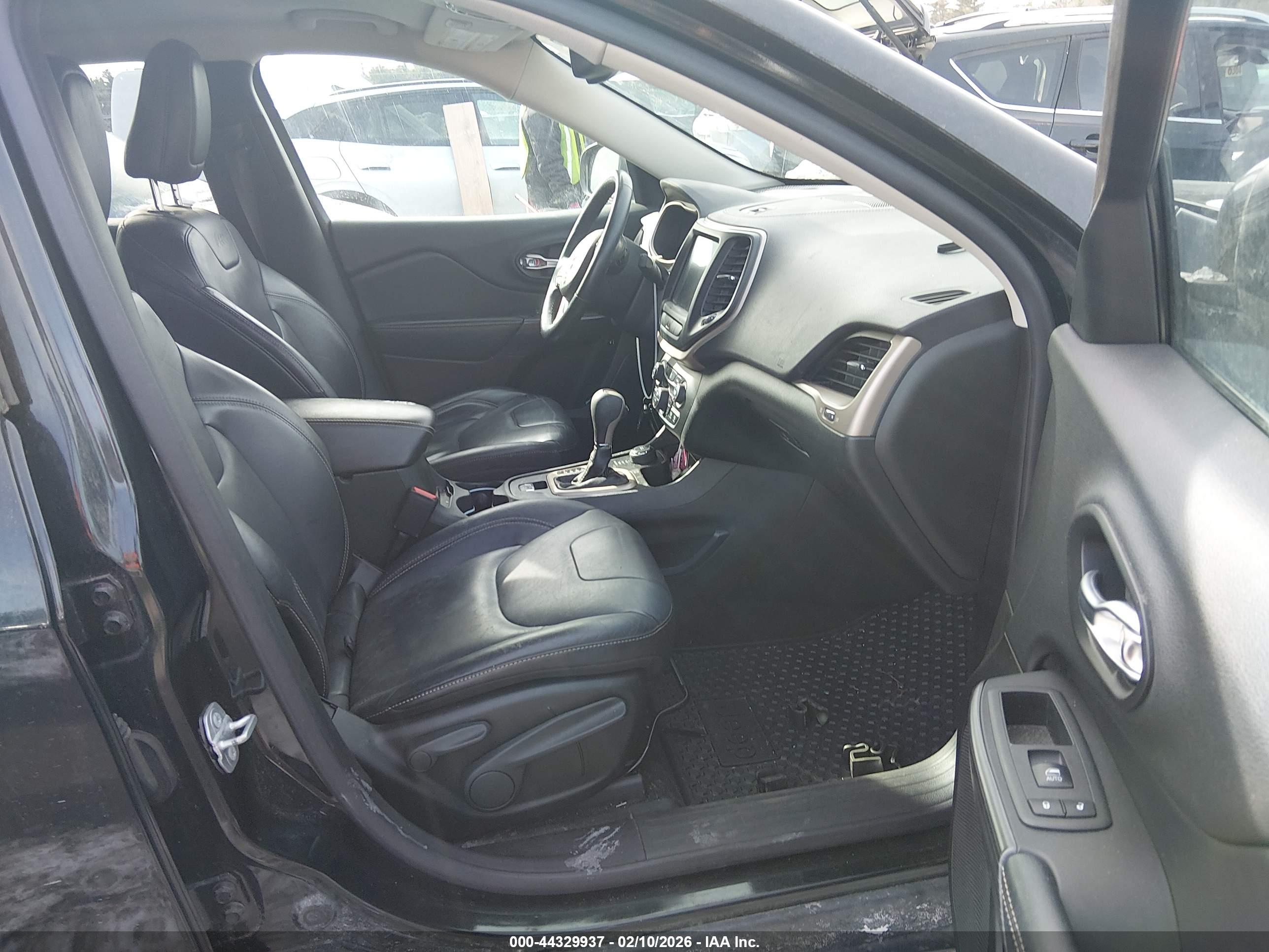 JEEP CHEROKEE image 5