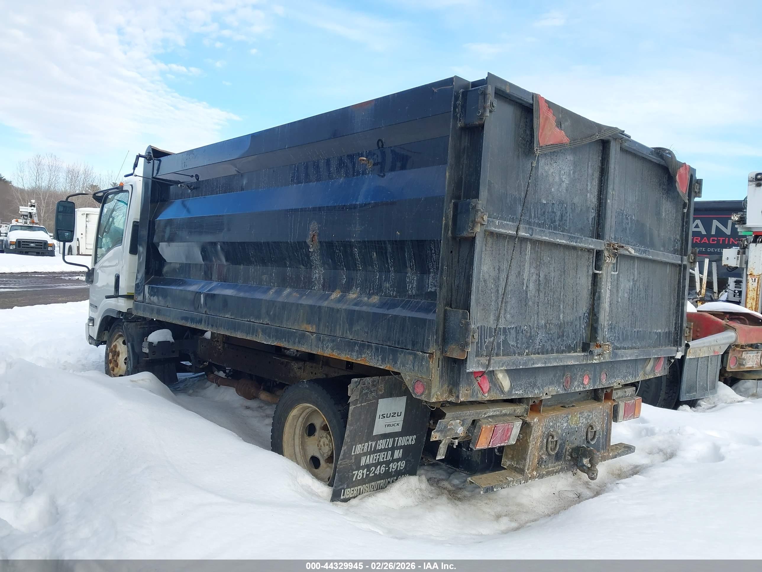 ISUZU NPR image 3