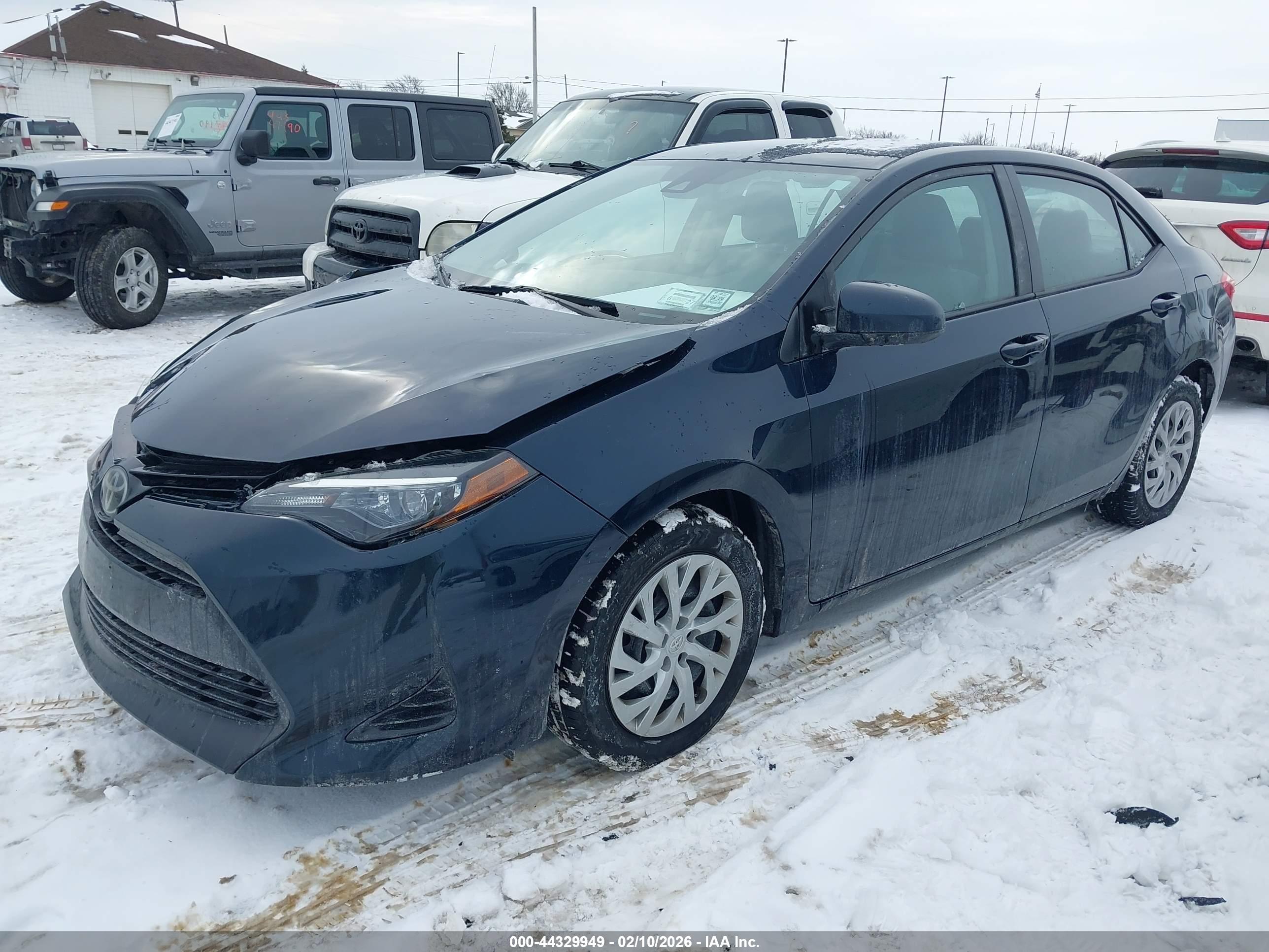 TOYOTA COROLLA image 2