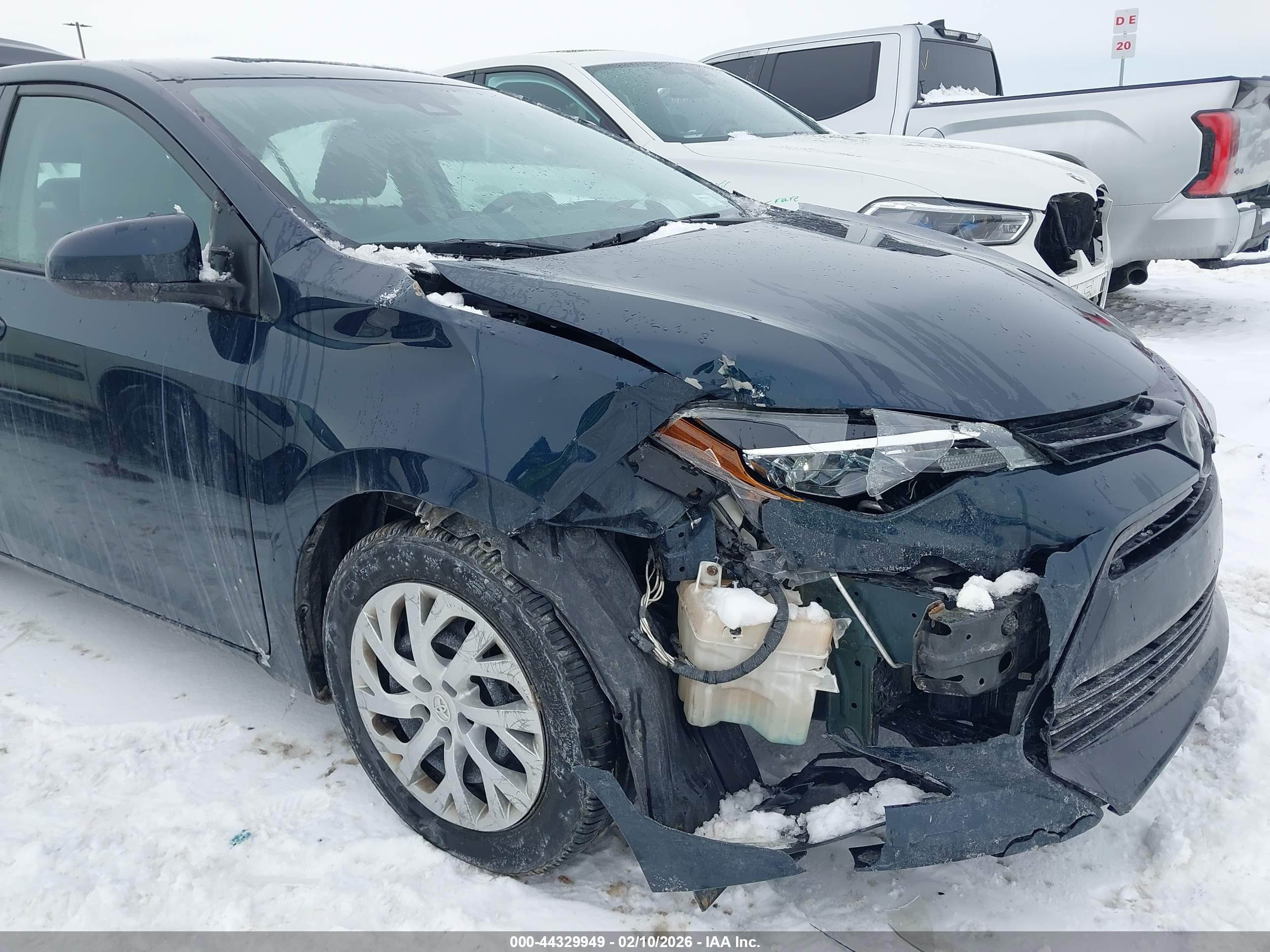 TOYOTA COROLLA image 6