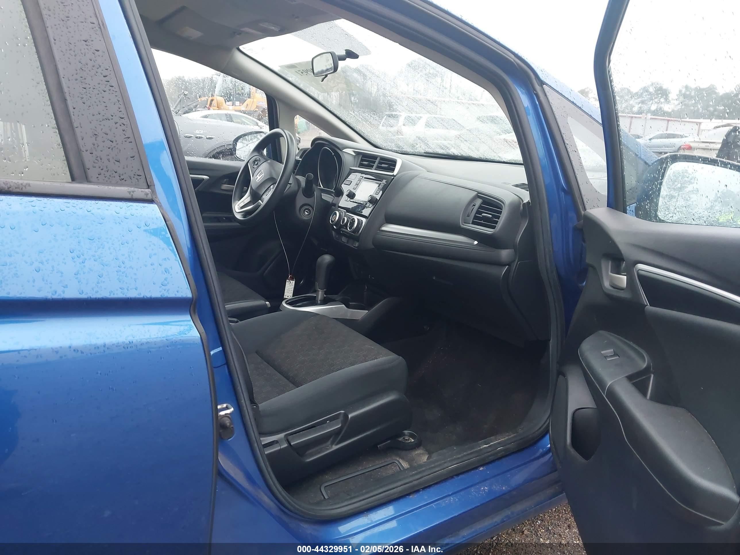 HONDA FIT image 5