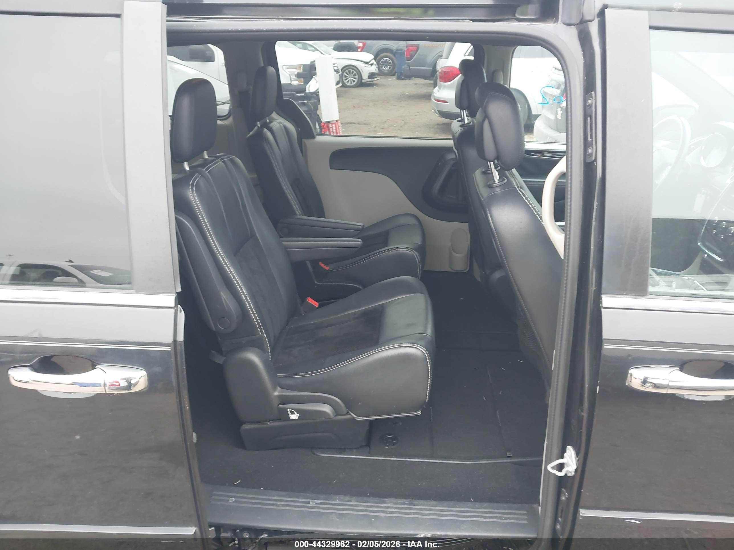 DODGE GRAND image 8