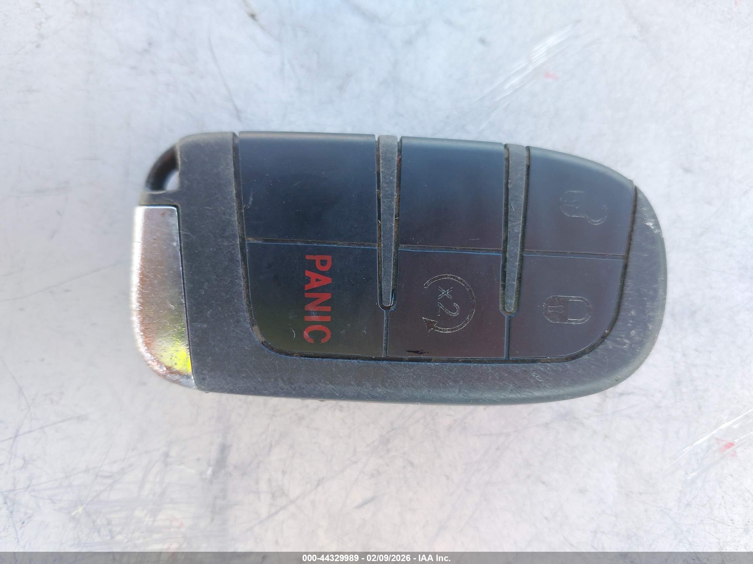 JEEP RENEGADE image 11