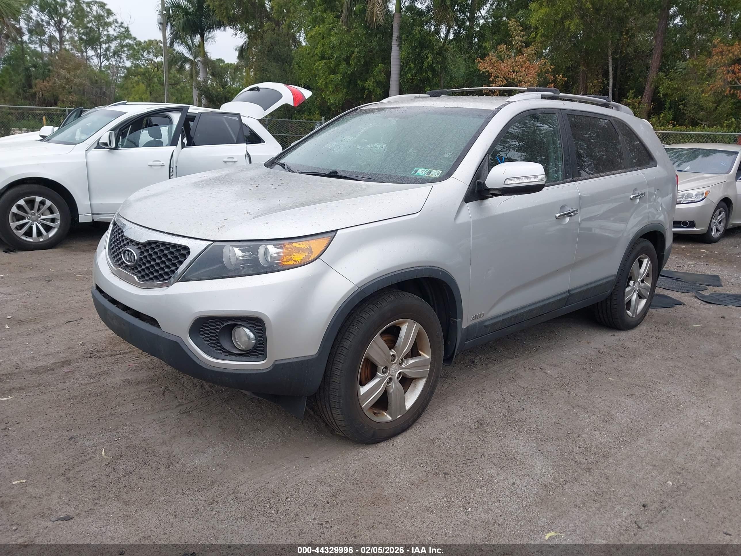 KIA SORENTO image 2