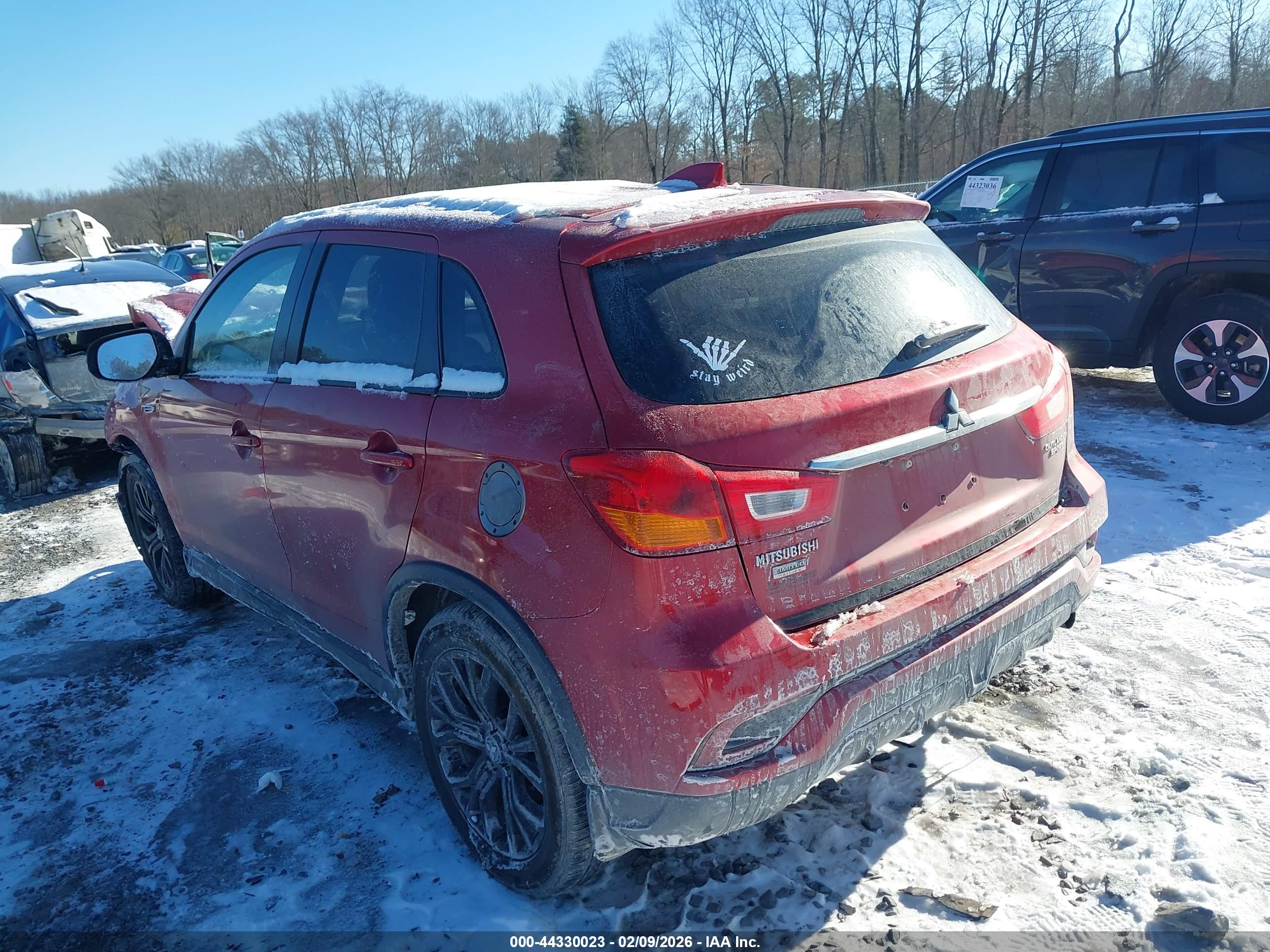 MITSUBISHI OUTLANDER image 3