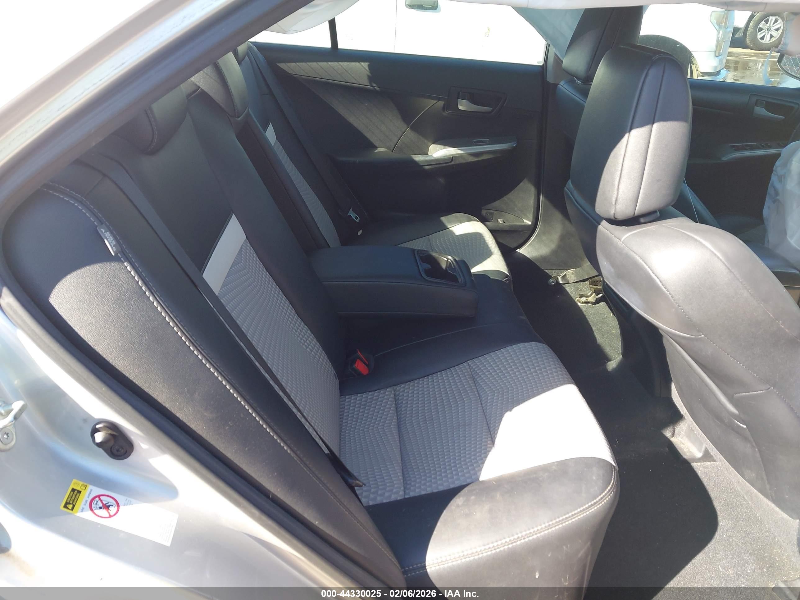 TOYOTA CAMRY image 8