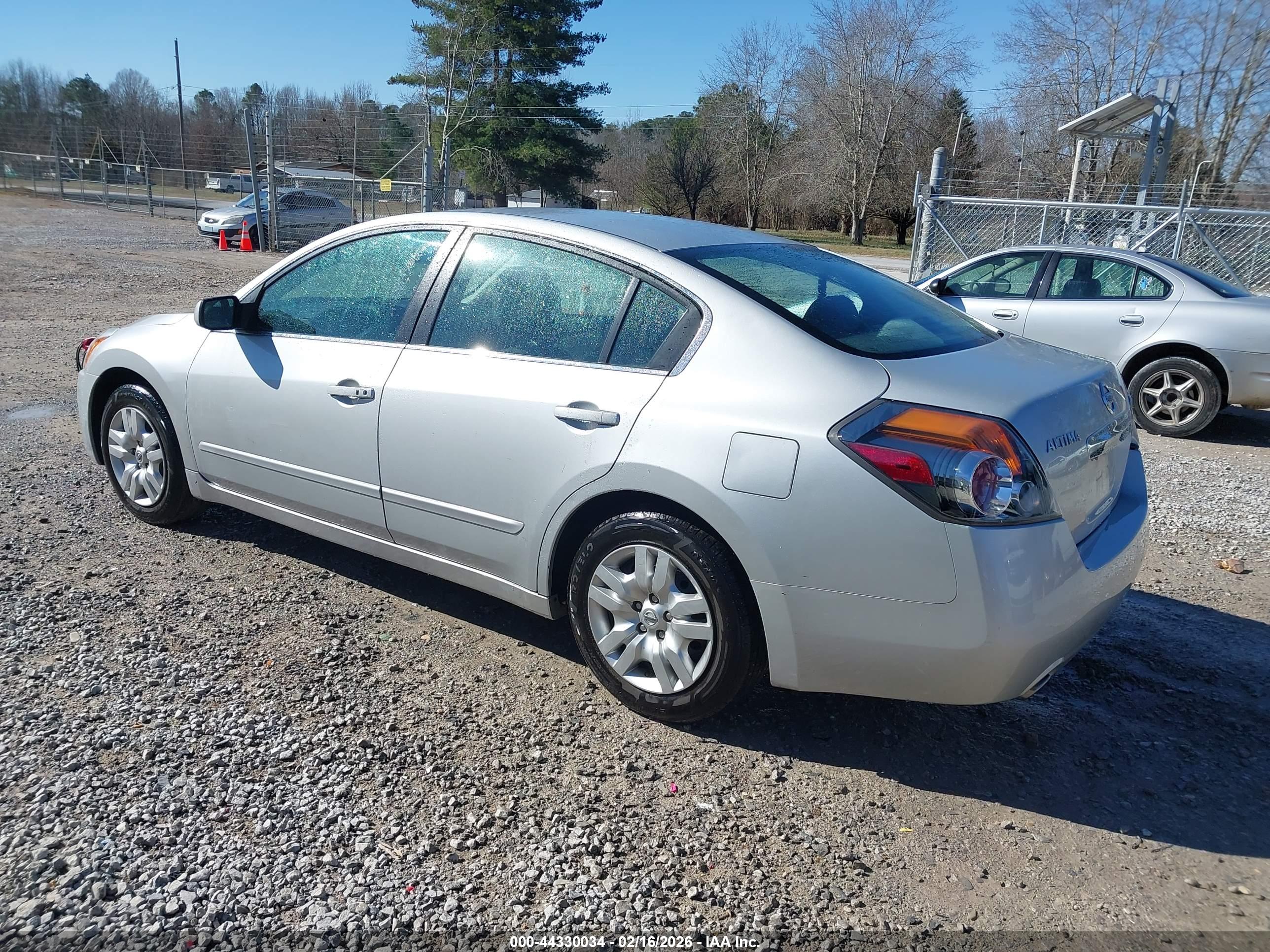 NISSAN ALTIMA image 3