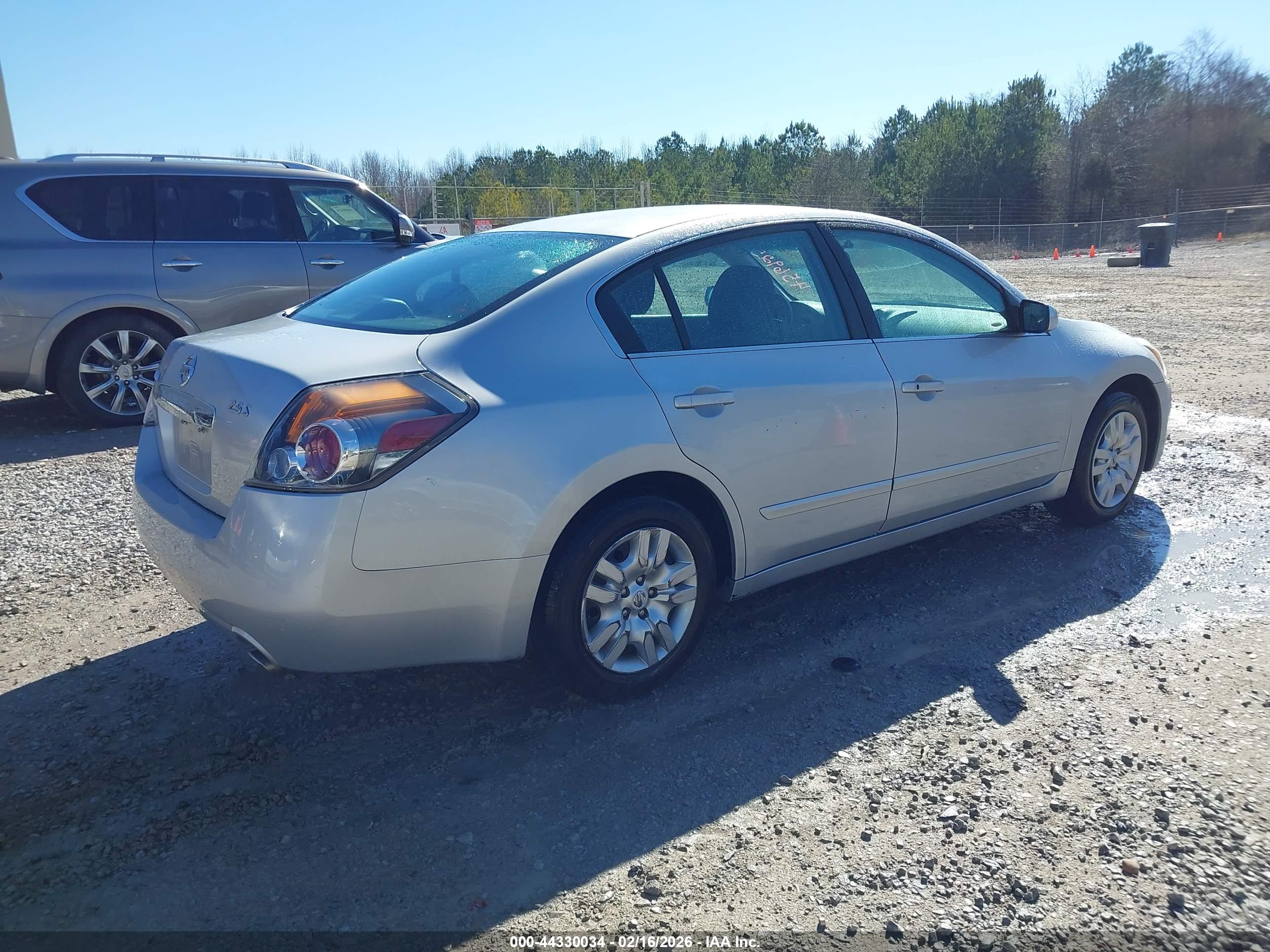 NISSAN ALTIMA image 4