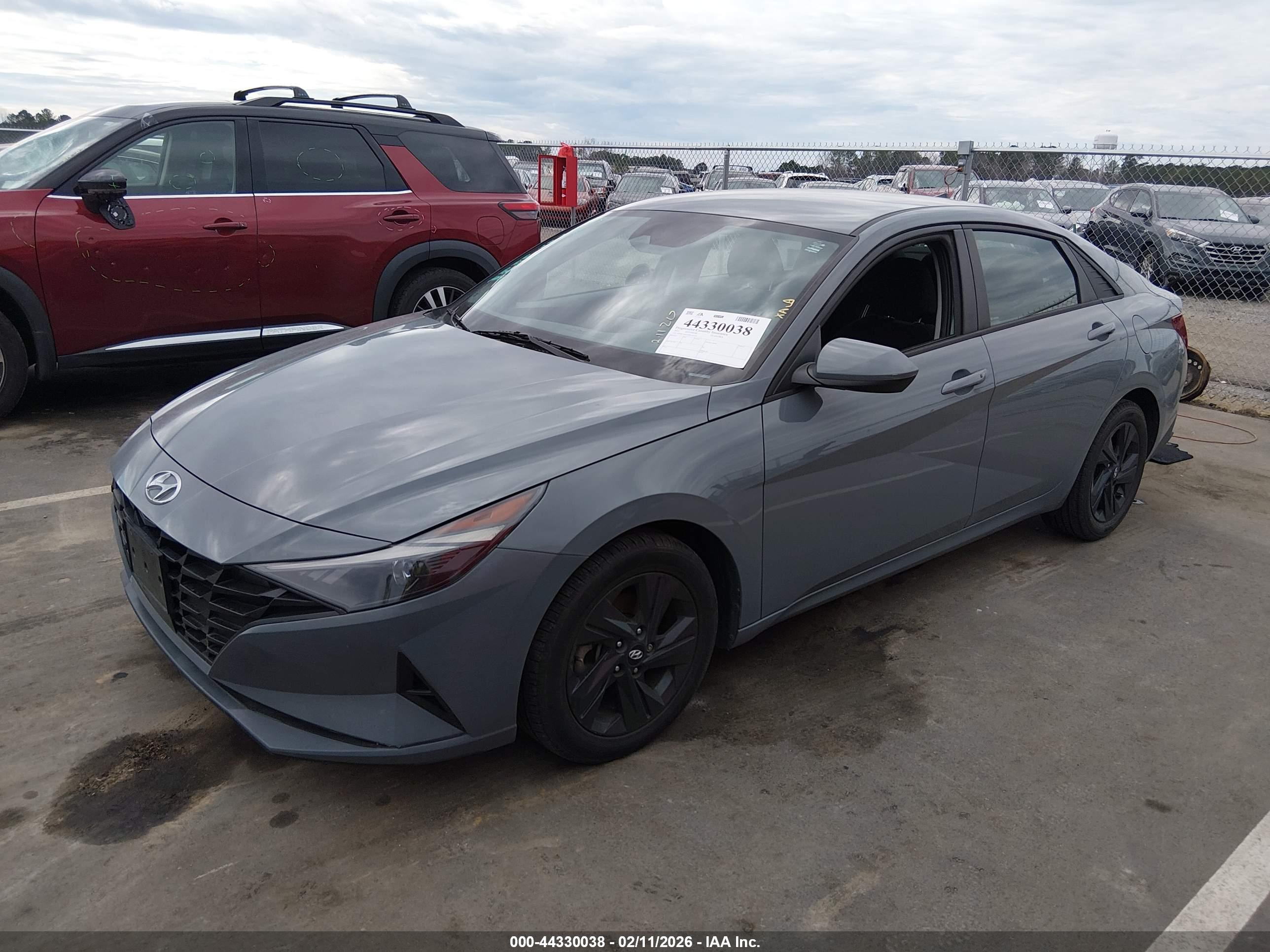 HYUNDAI ELANTRA image 2