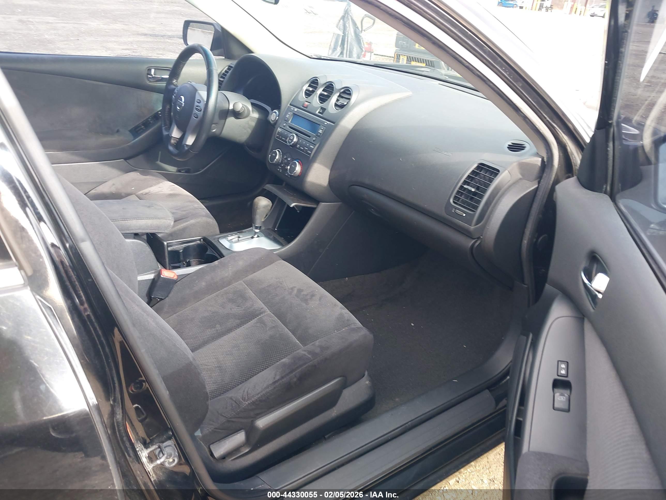 NISSAN ALTIMA image 5