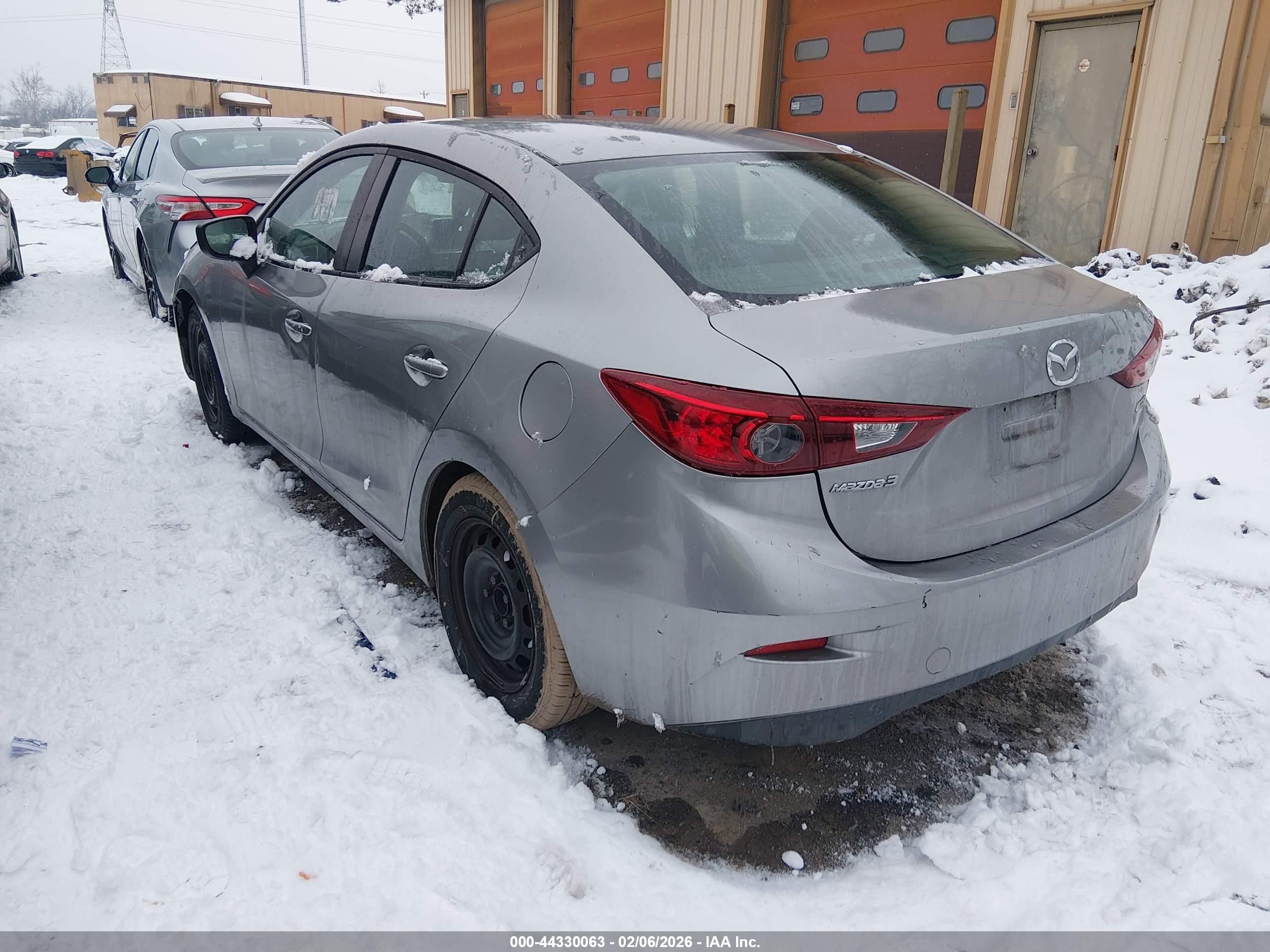 MAZDA MAZDA3 image 3