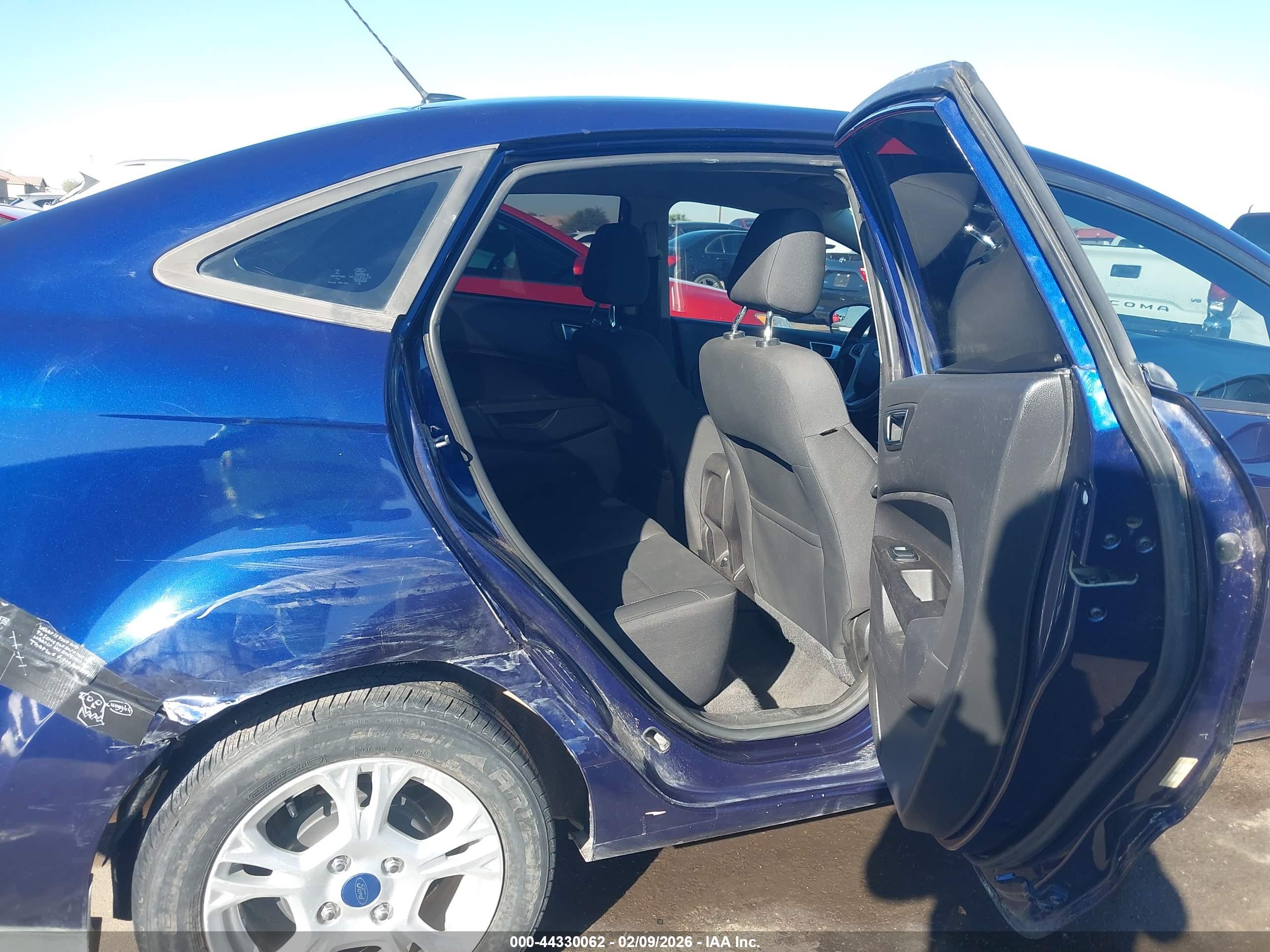 FORD FIESTA image 8