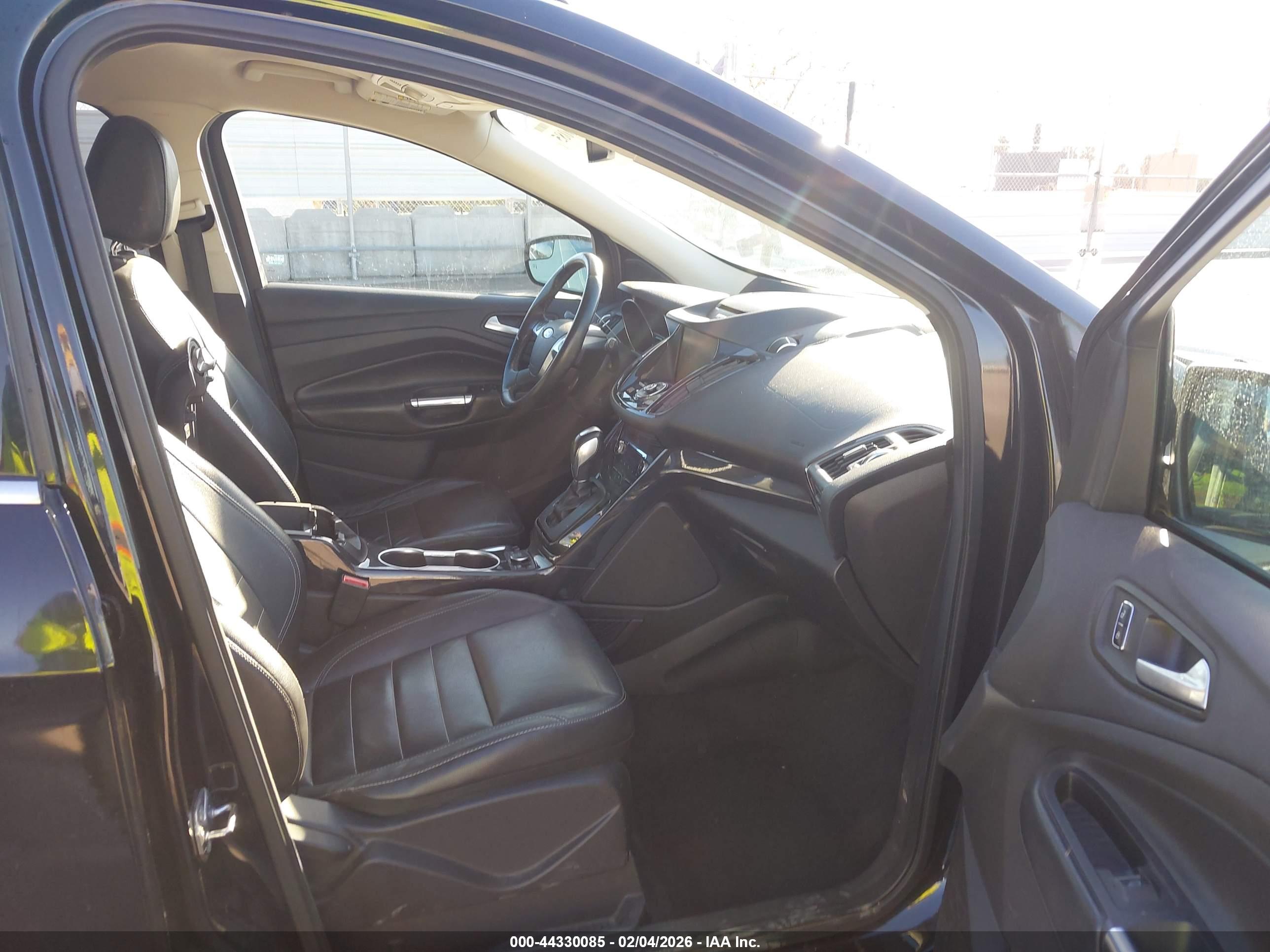 FORD ESCAPE image 5