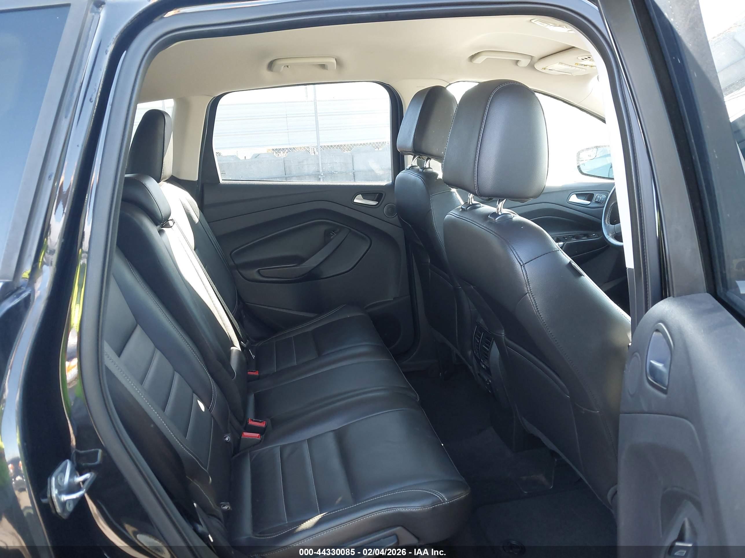 FORD ESCAPE image 8