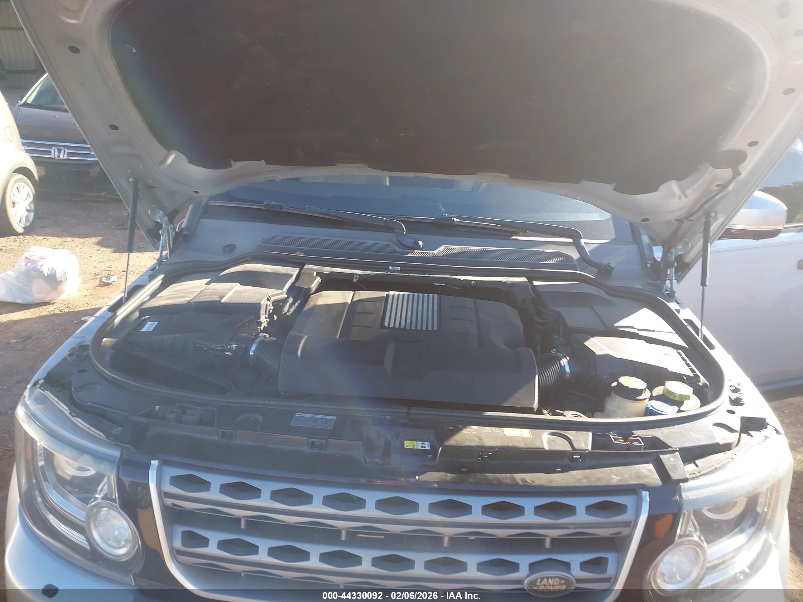 LAND ROVER image 10