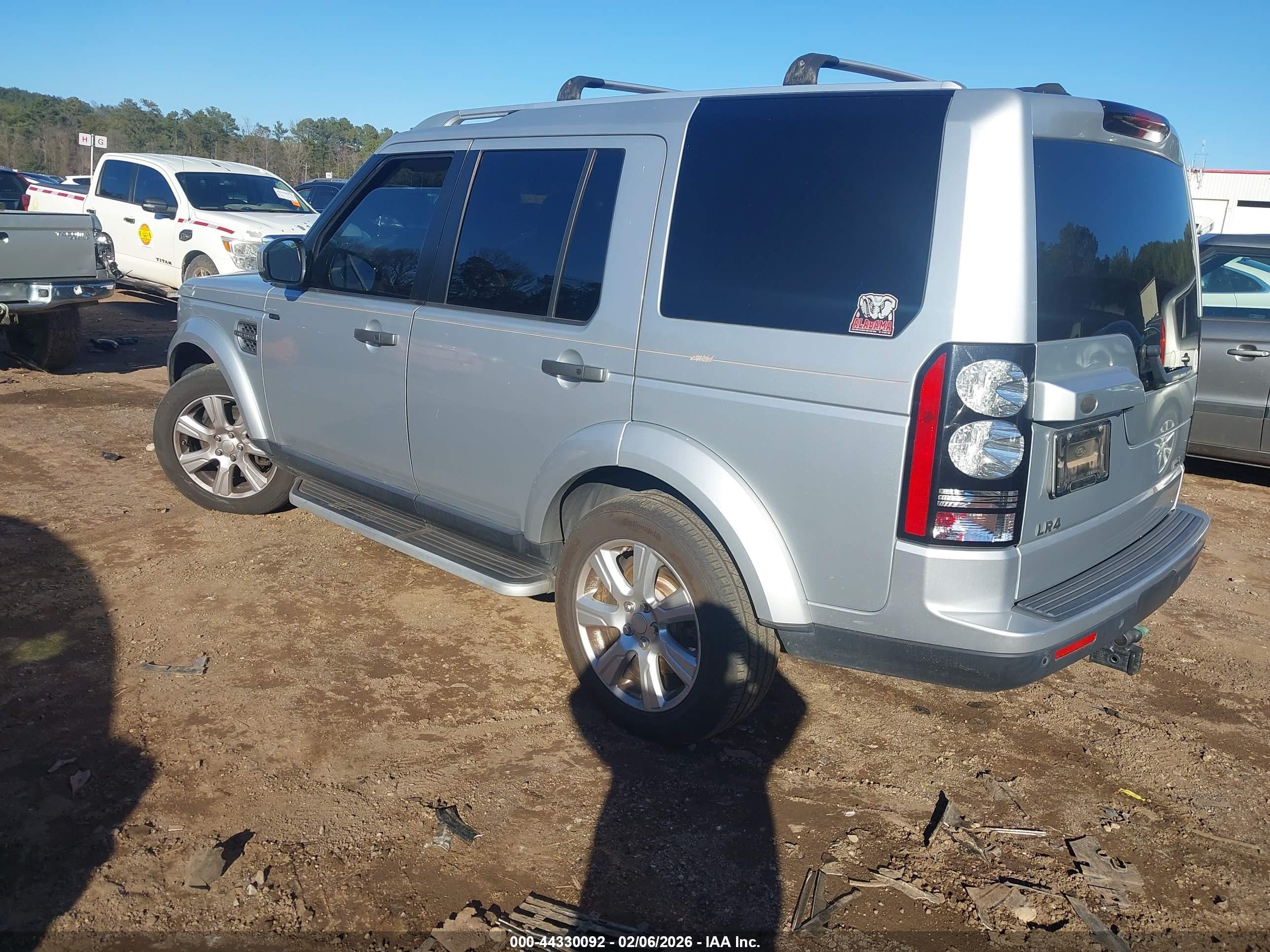 LAND ROVER image 3