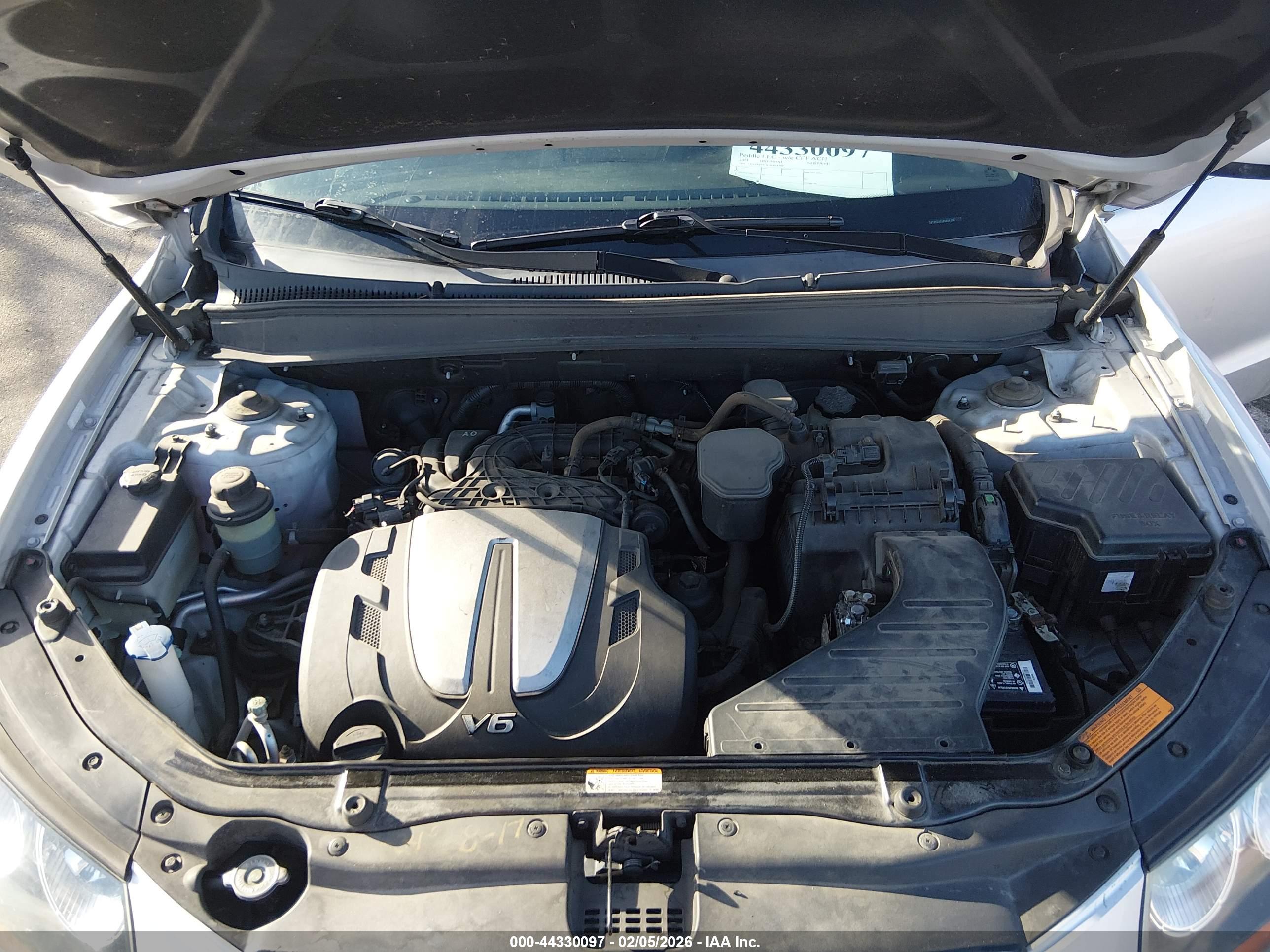 HYUNDAI SANTA image 10
