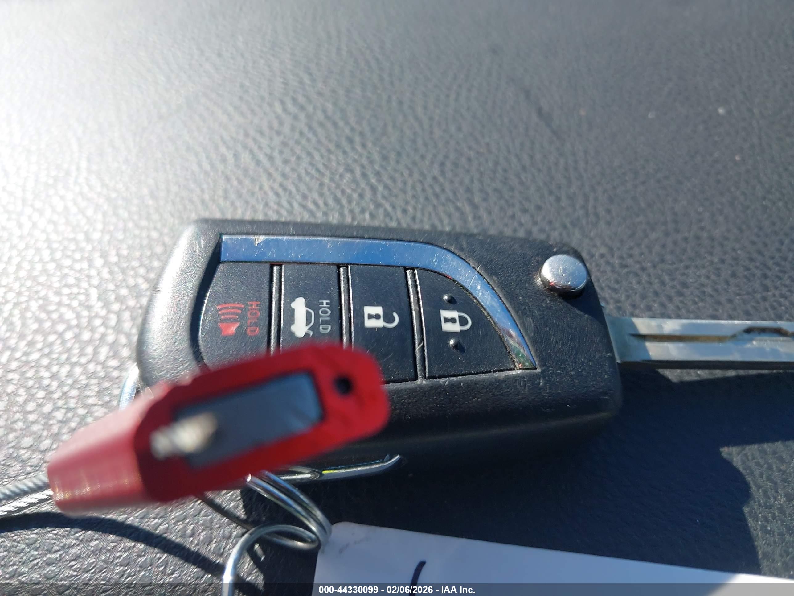 TOYOTA CAMRY image 11