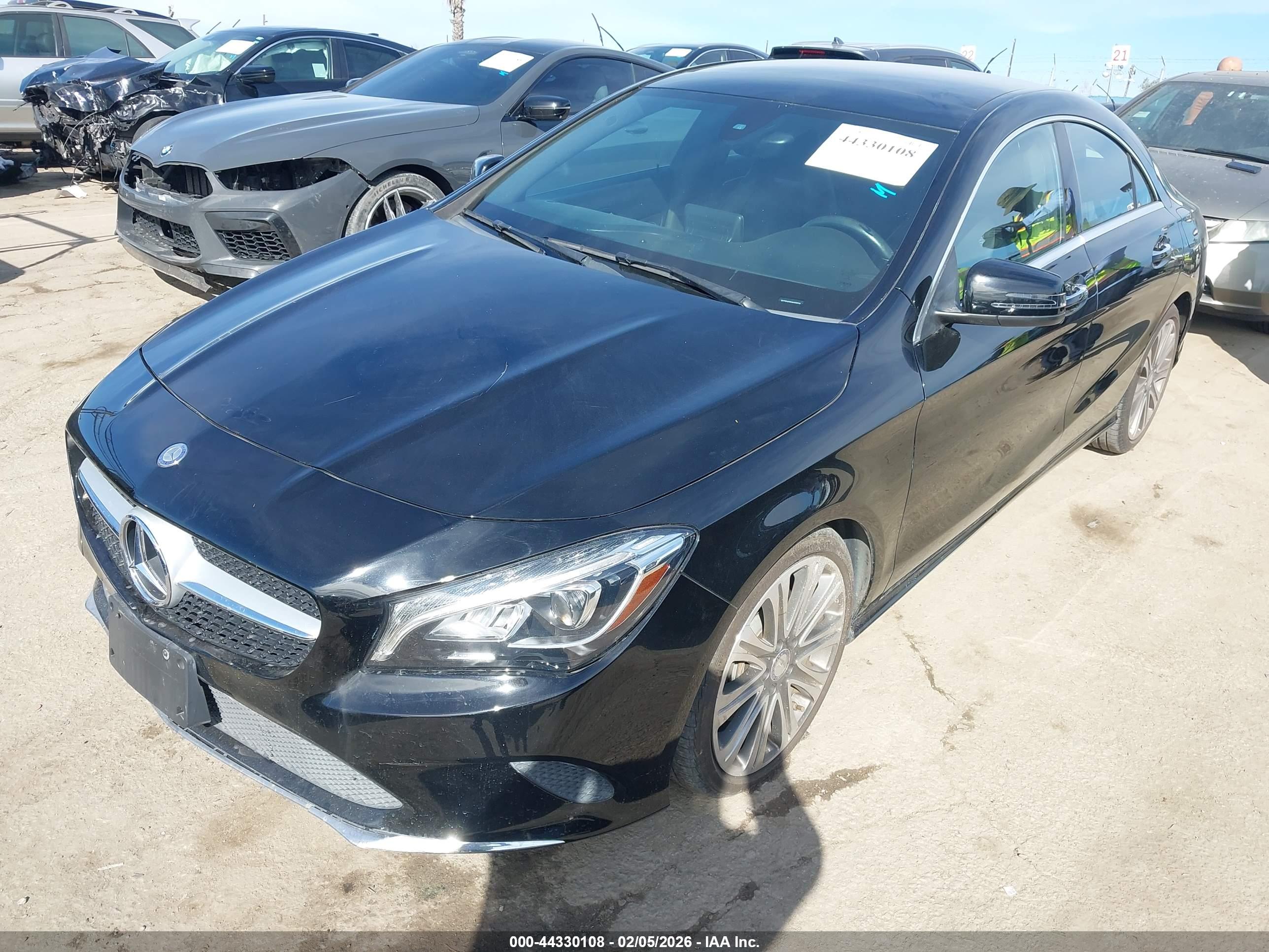 MERCEDES-BENZ CLA image 2