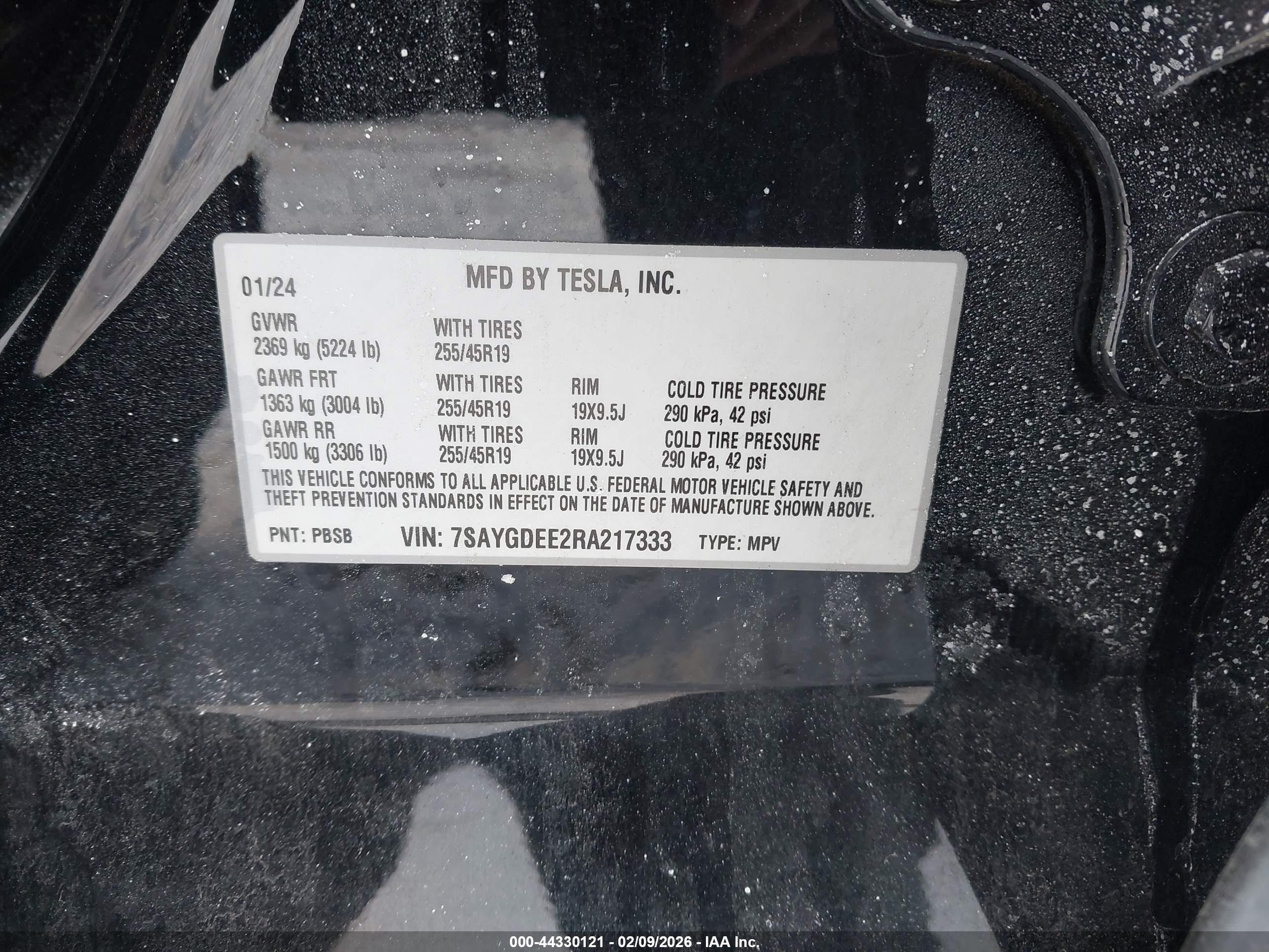 TESLA MODEL image 9