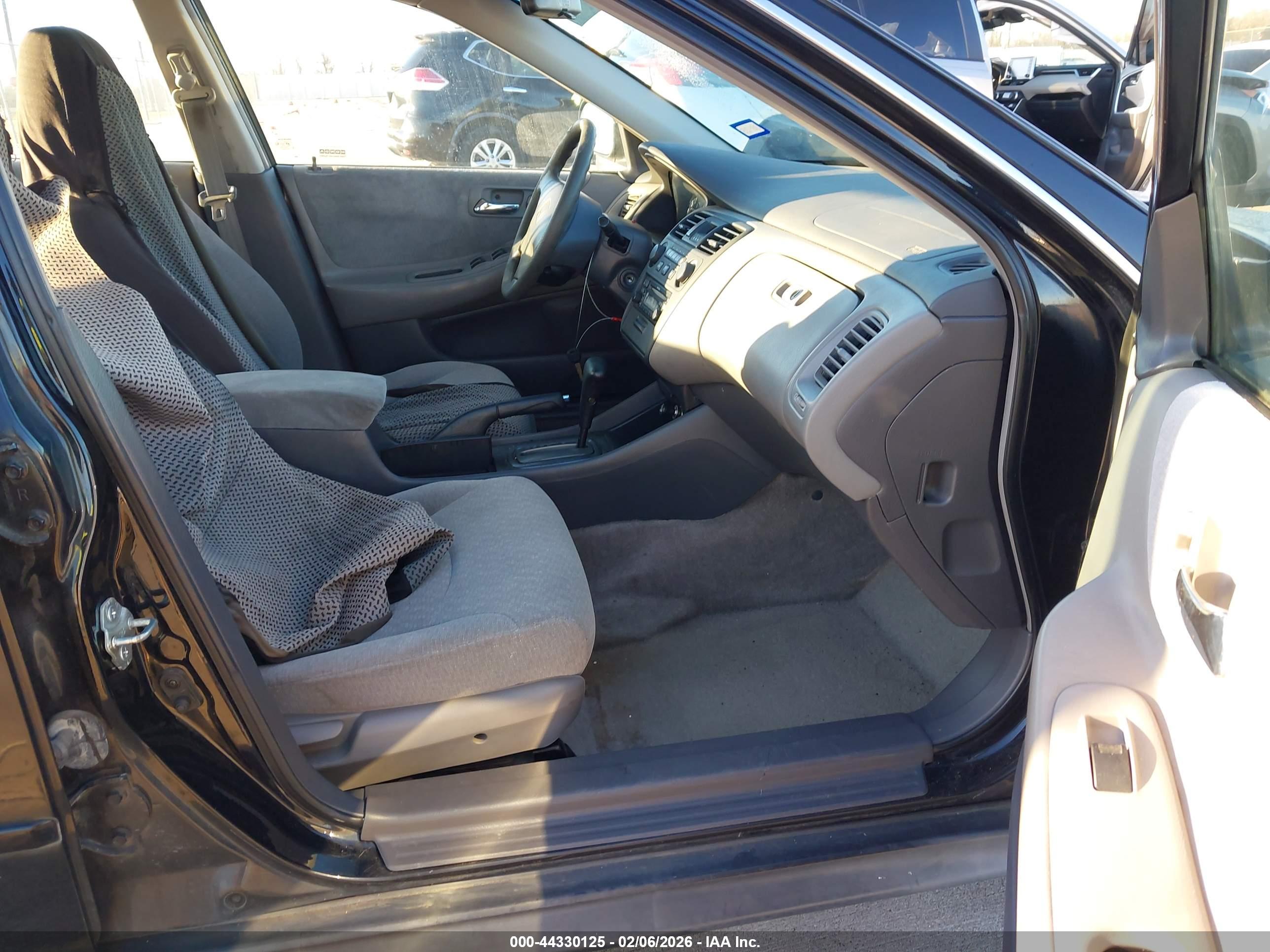 HONDA ACCORD image 5