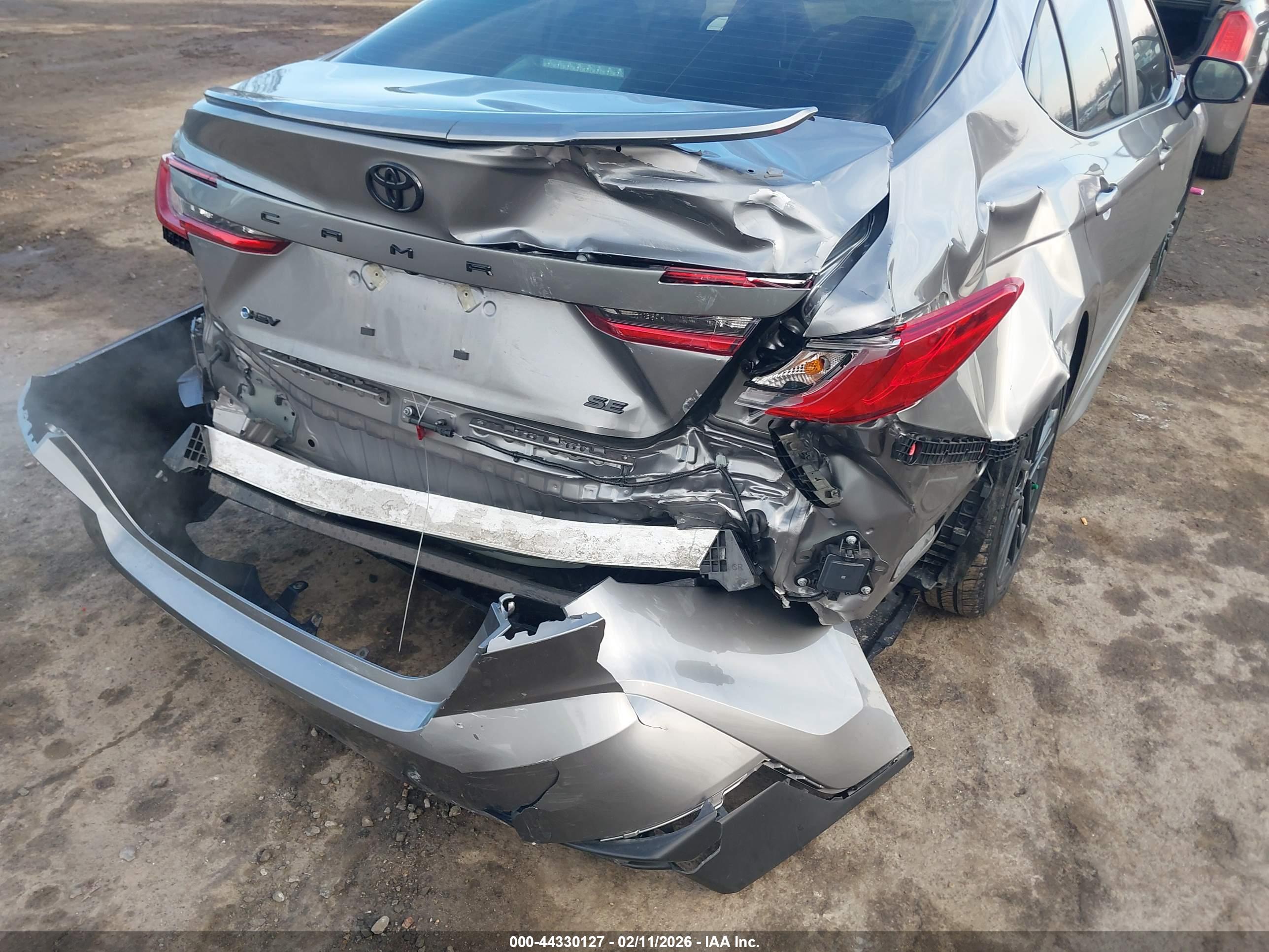 TOYOTA CAMRY image 6