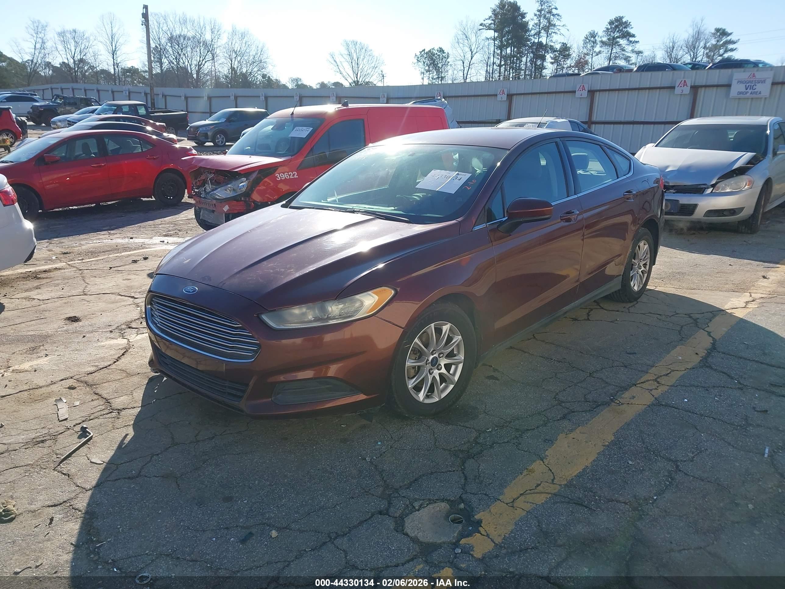 FORD FUSION image 2