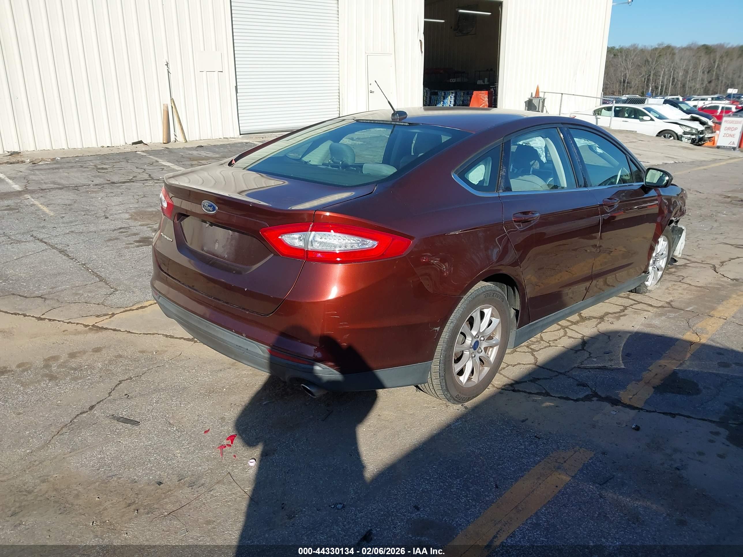 FORD FUSION image 4