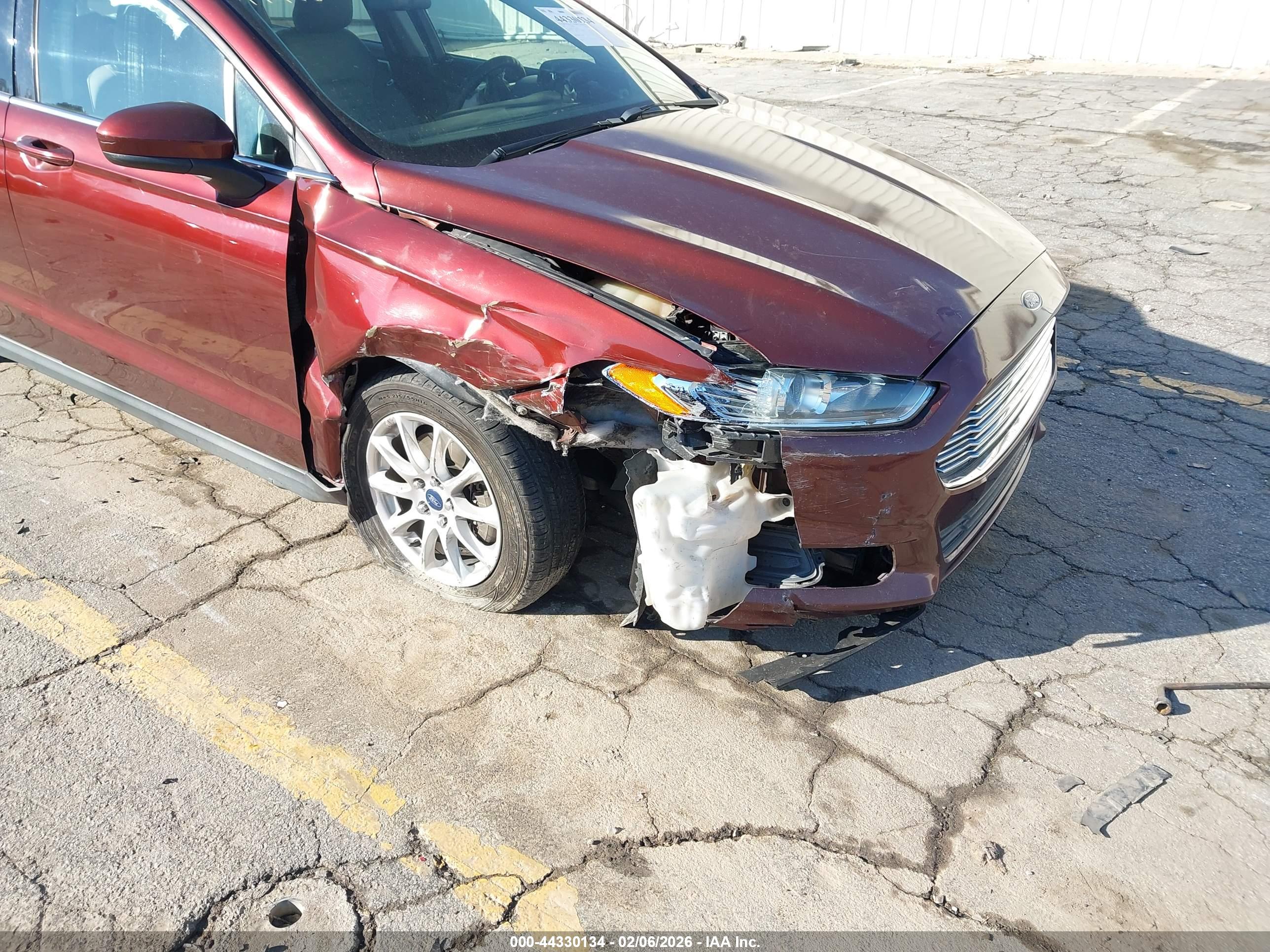 FORD FUSION image 6