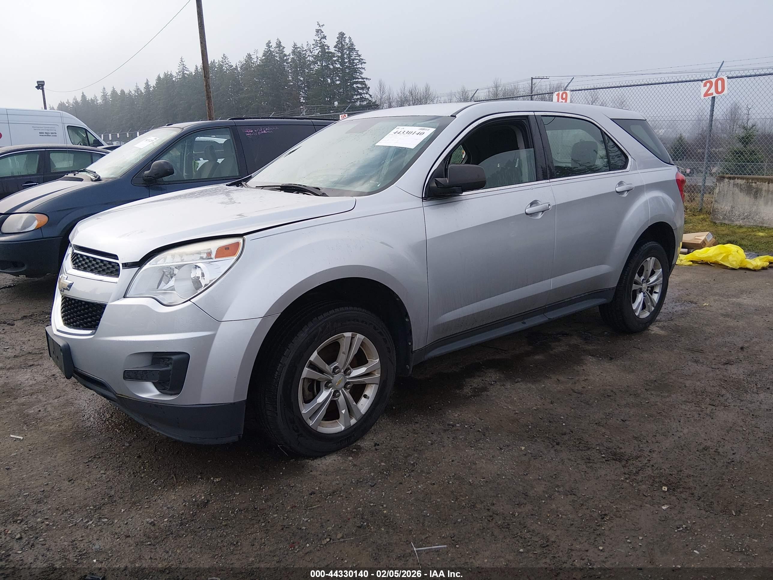 CHEVROLET EQUINOX image 2