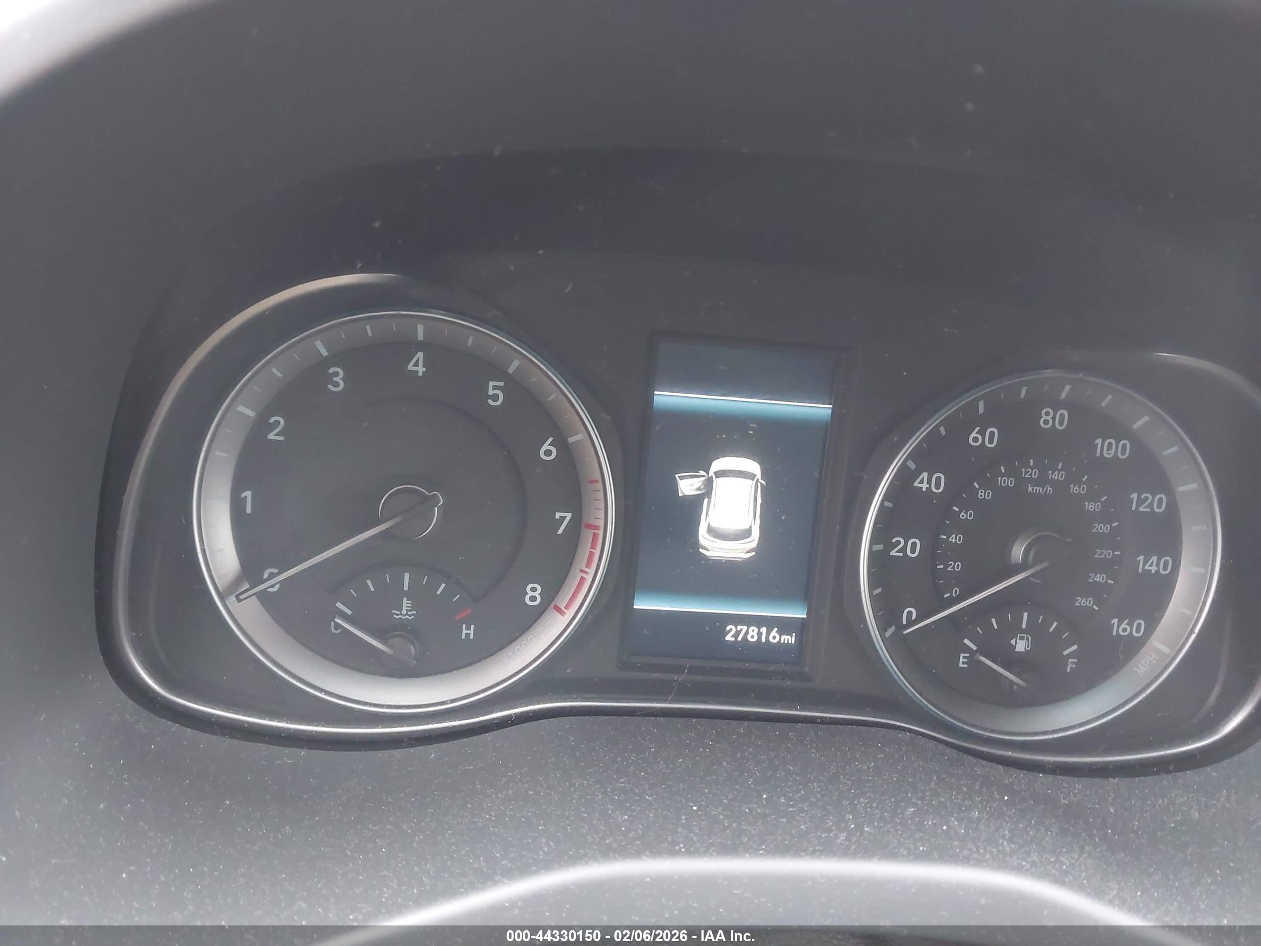 HYUNDAI KONA image 7