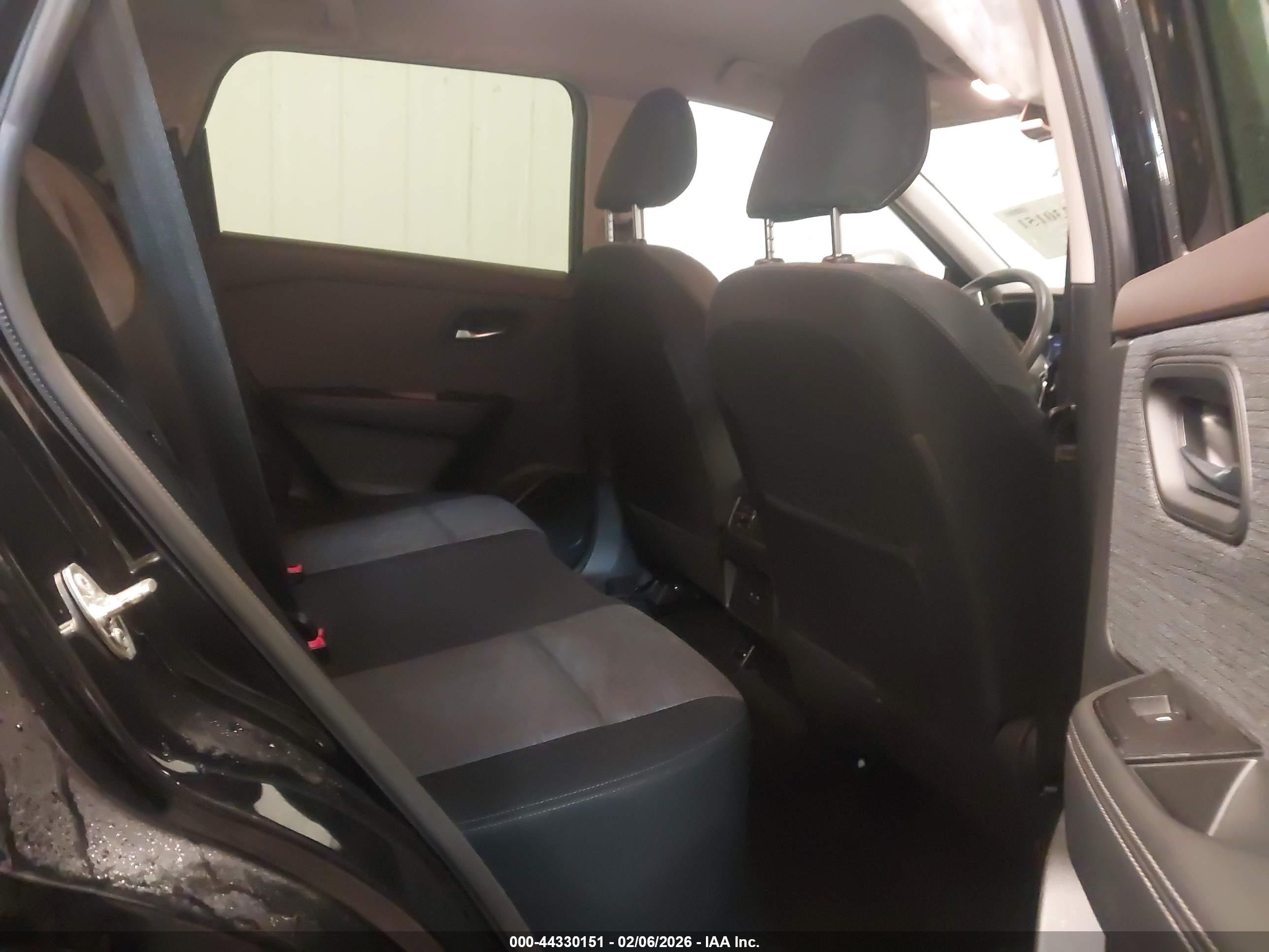 NISSAN ROGUE image 8