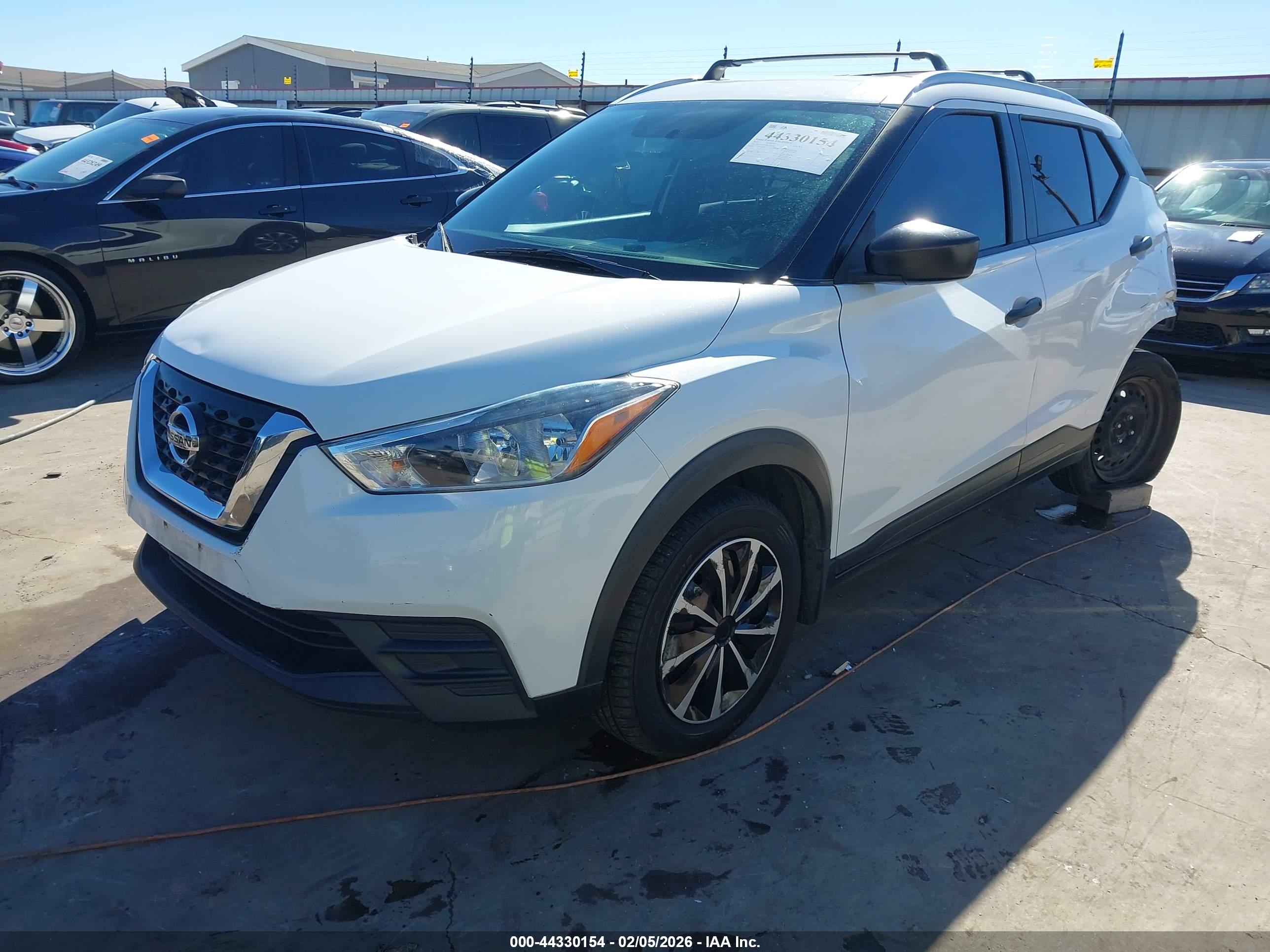 NISSAN KICKS image 2