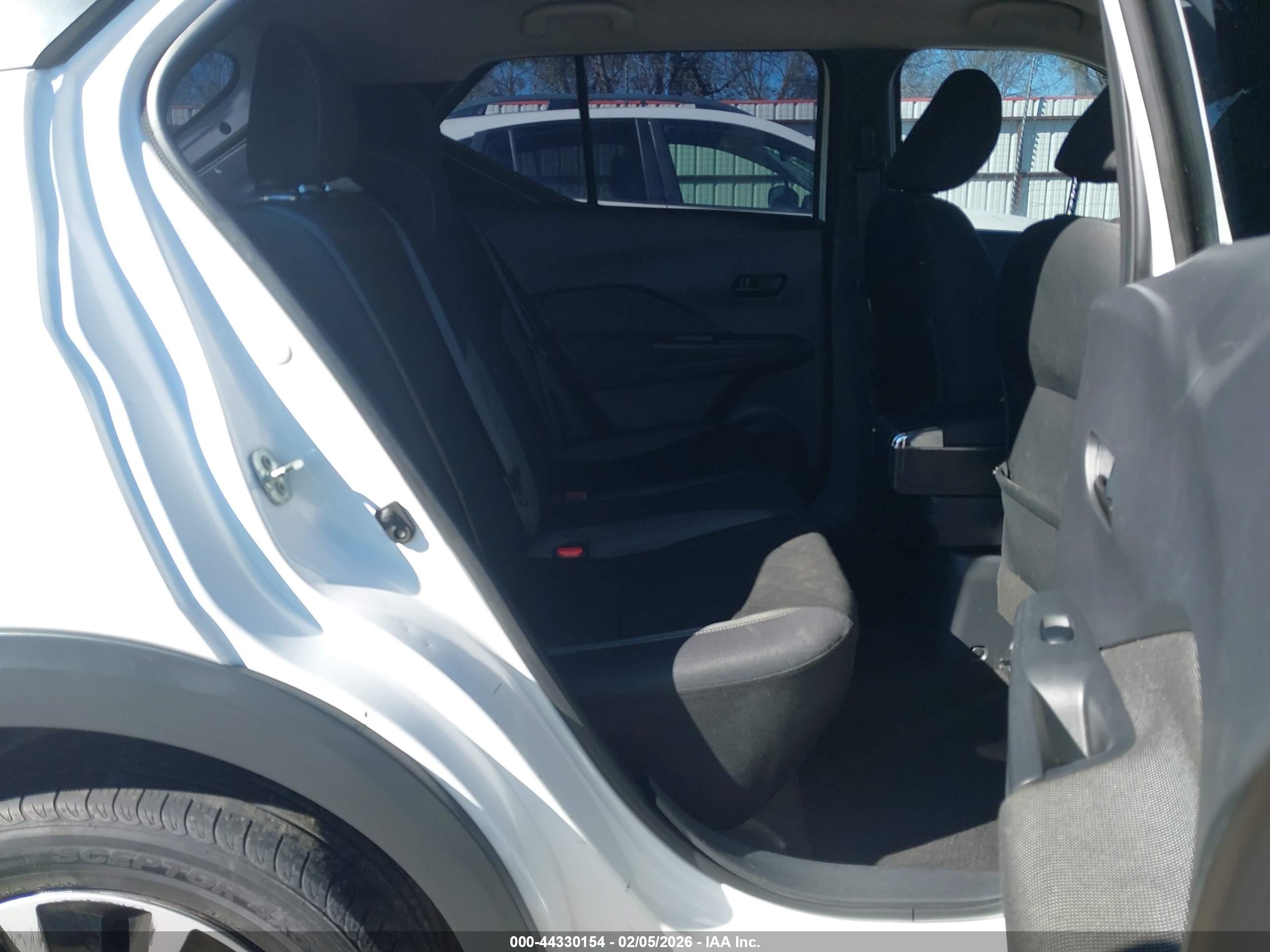 NISSAN KICKS image 8