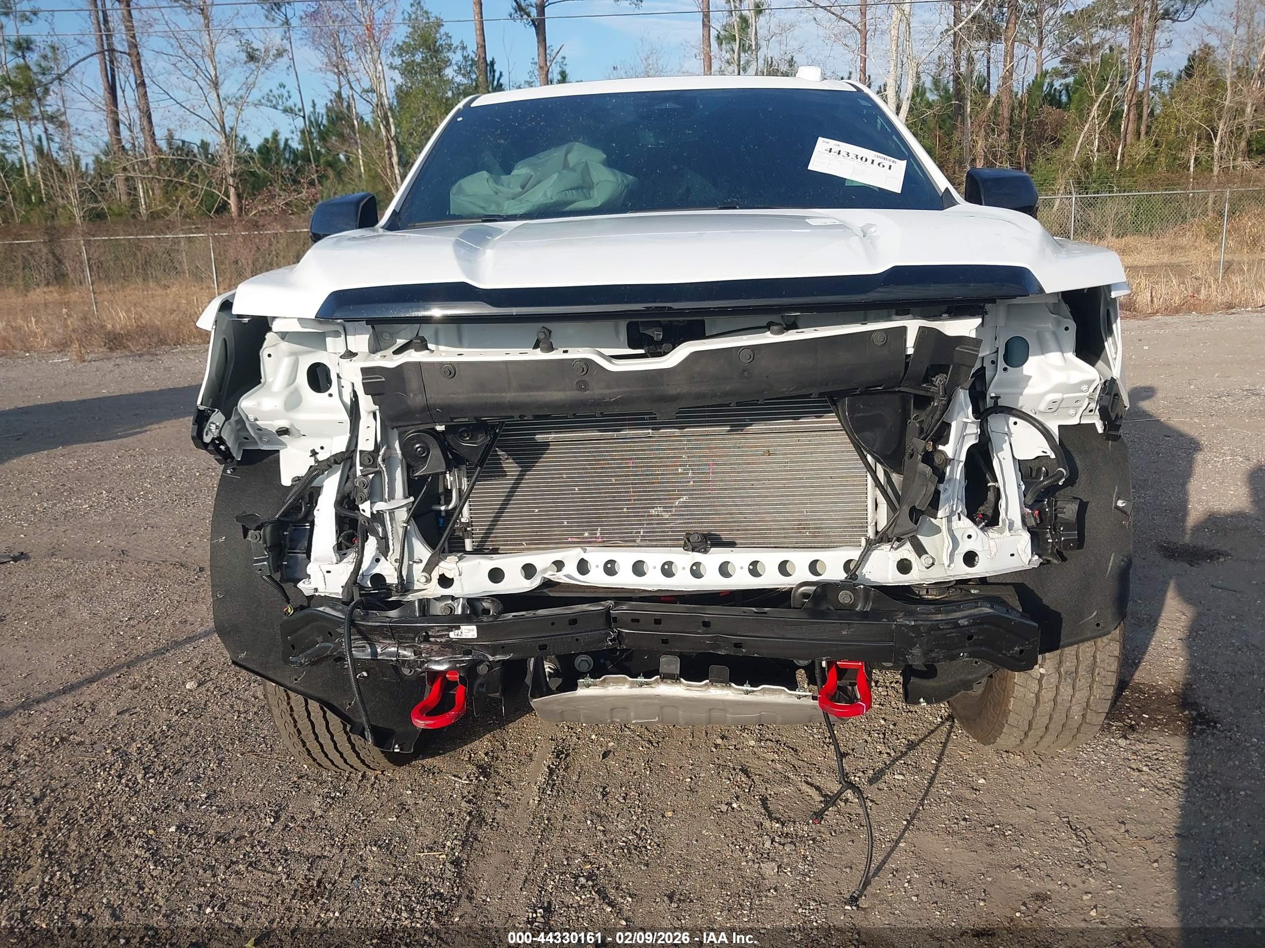 GMC YUKON image 6