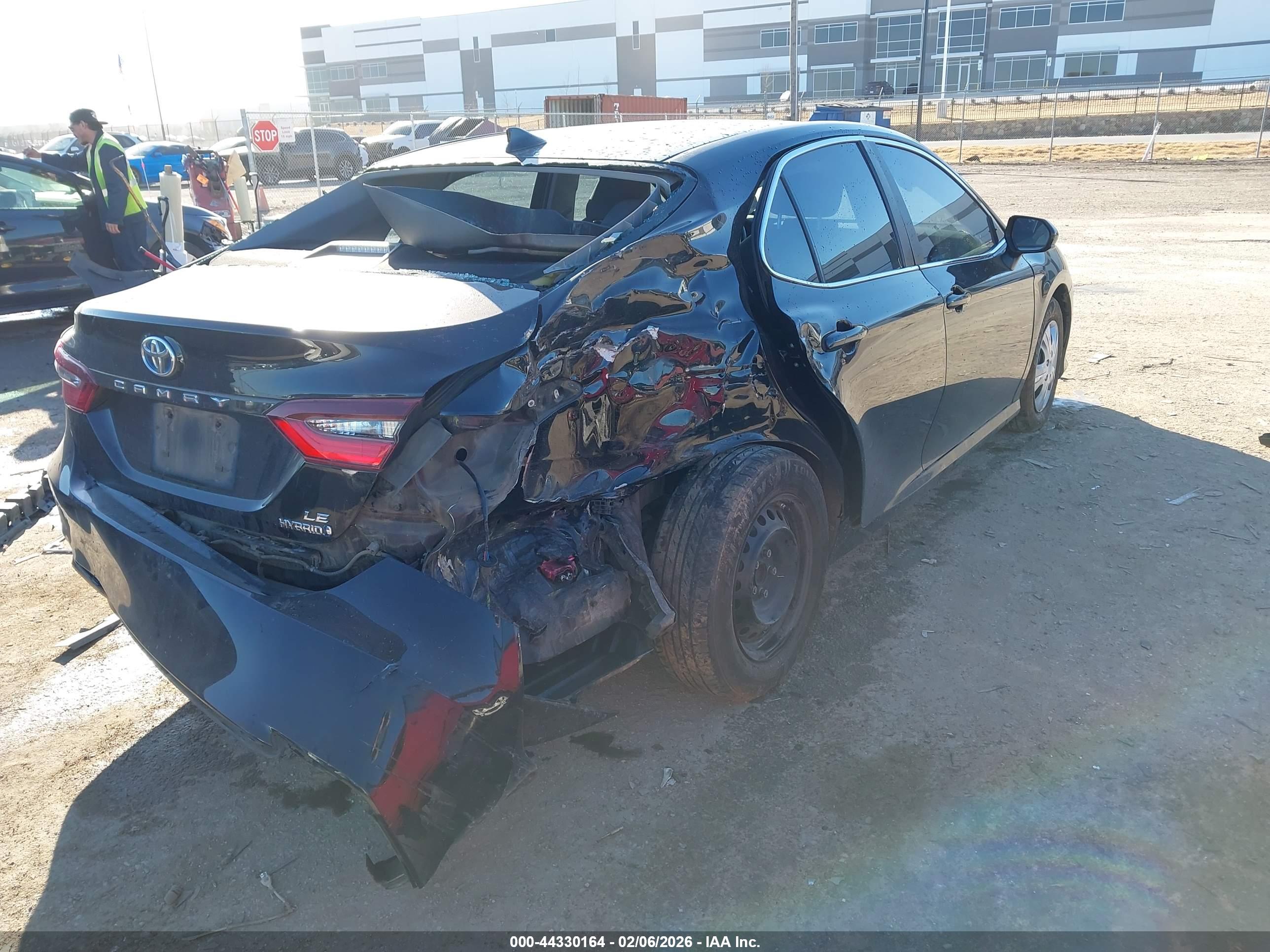 TOYOTA CAMRY image 4