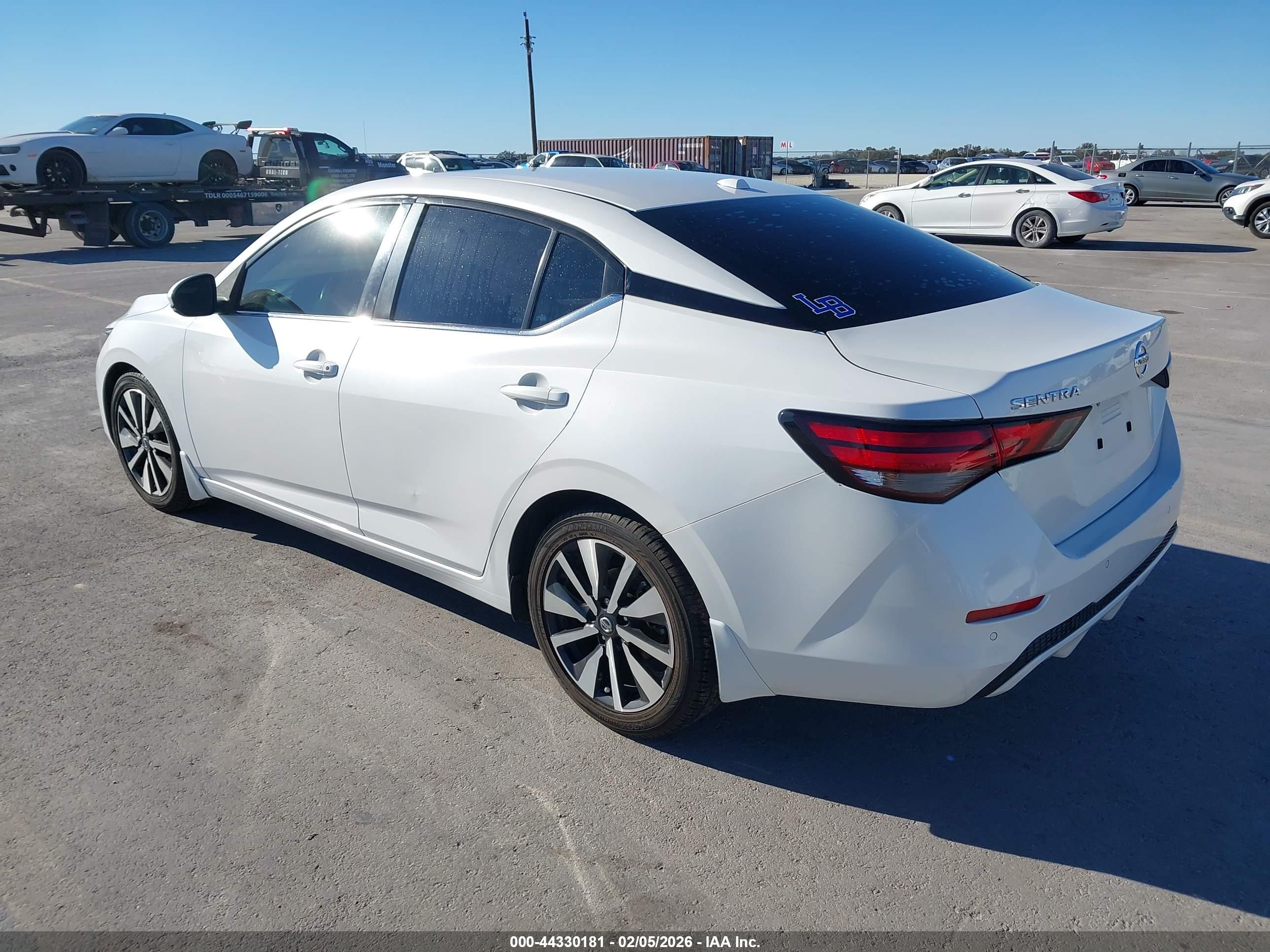 NISSAN SENTRA image 3