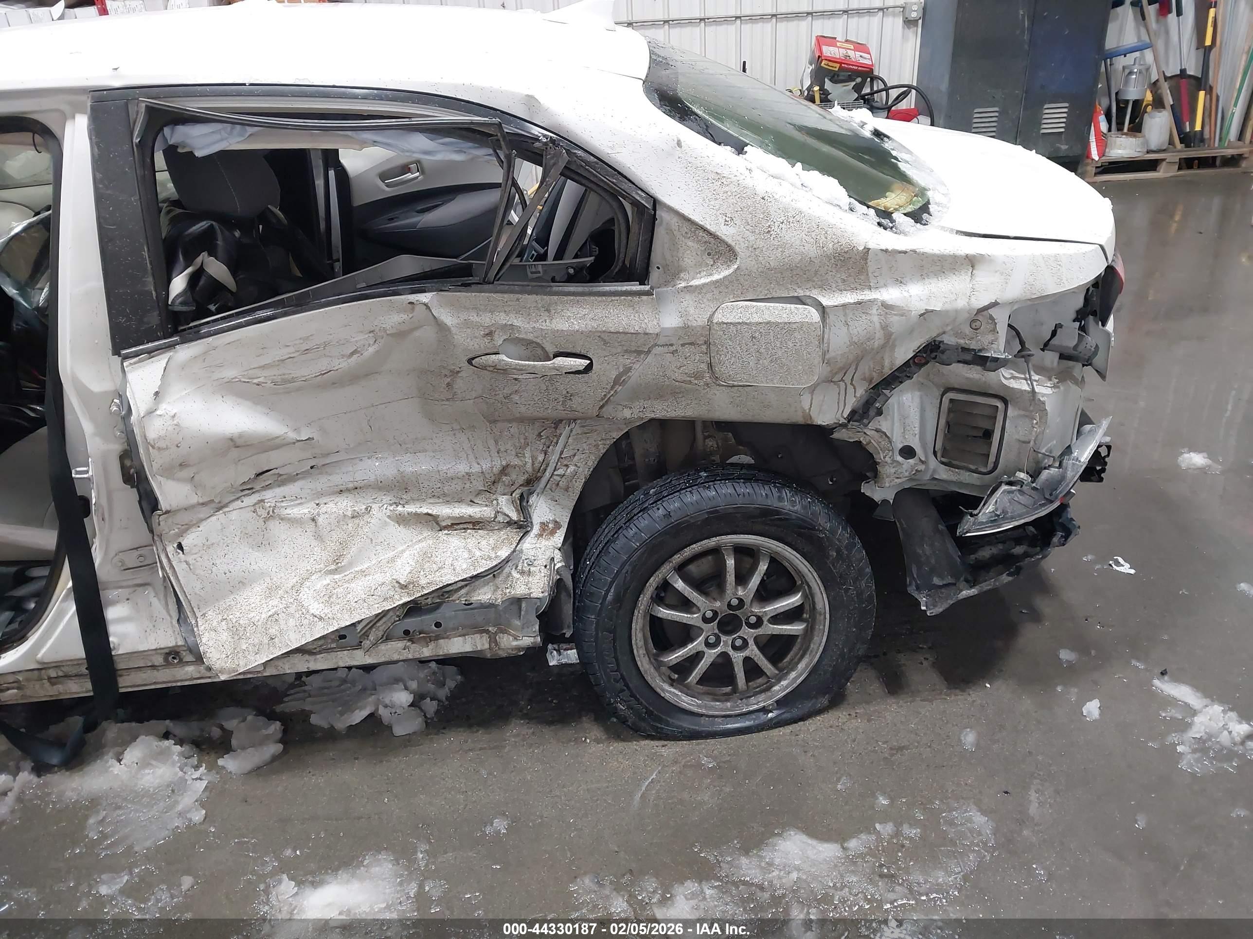 TOYOTA COROLLA image 6